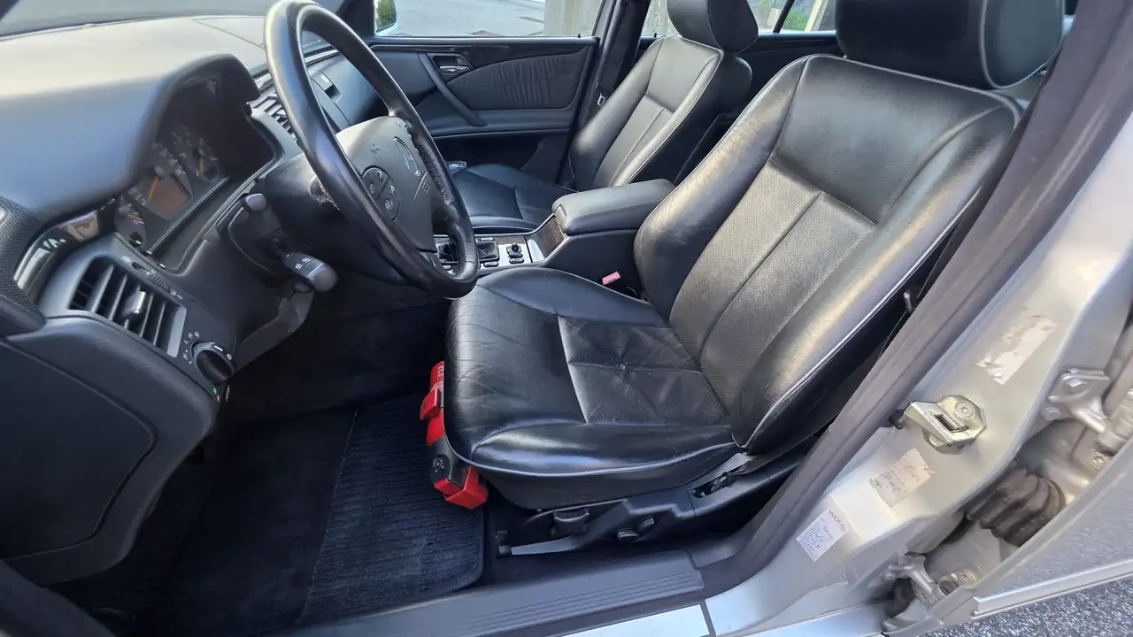 Mercedes-Benz E 220 D Avantgarde, foto 10