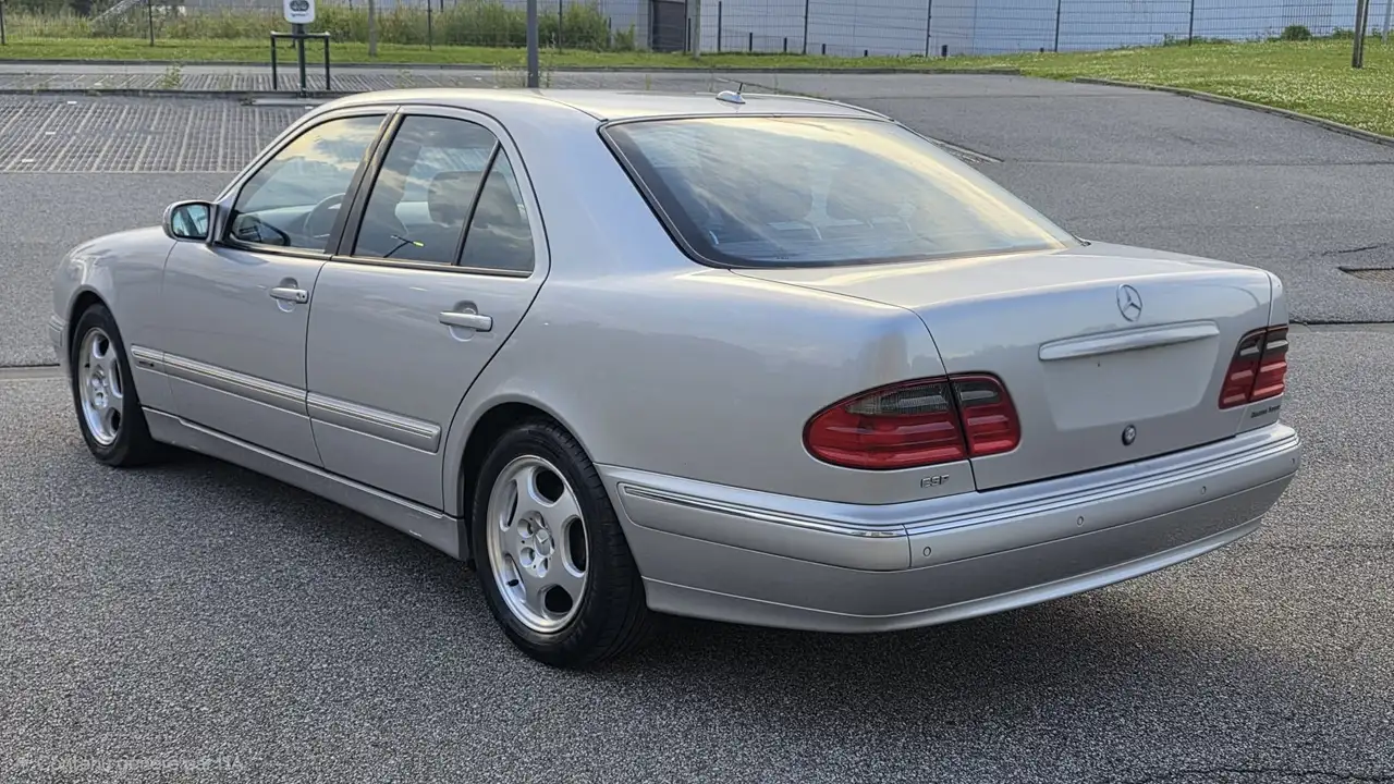 Mercedes-Benz E 220 D Avantgarde, foto 6