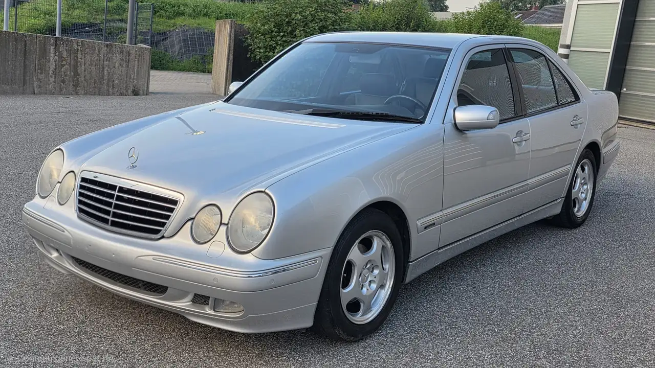 Mercedes-Benz E 220 D Avantgarde, foto 2