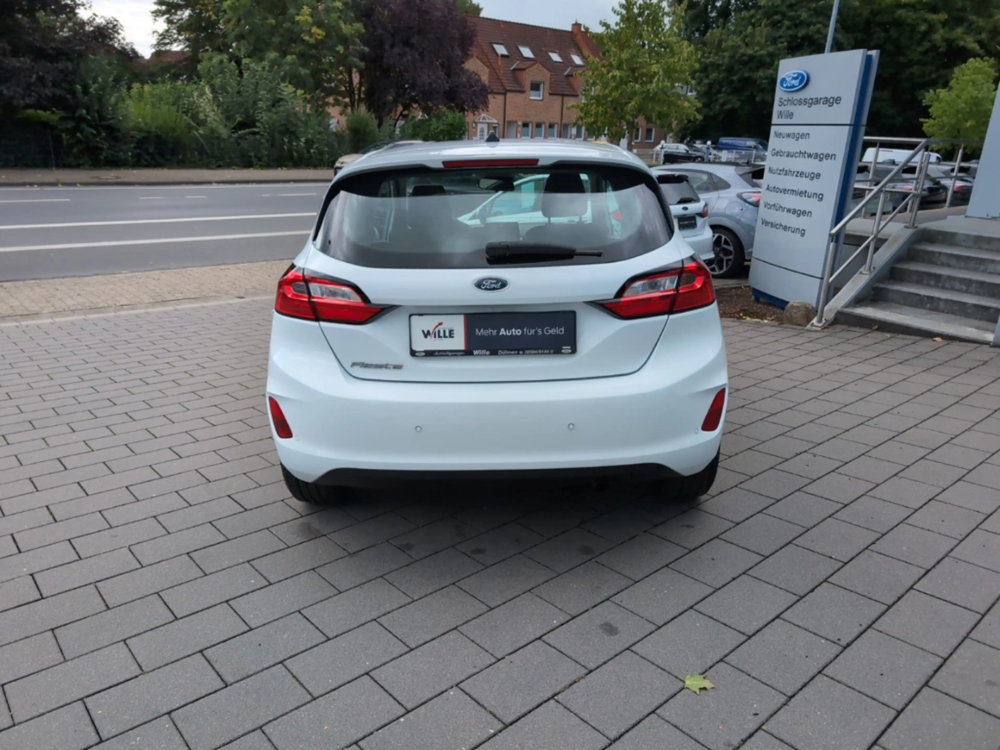 Ford Fiesta Cool & Connect LED Klima Park-Pilot hinten DAB Rad — photo 12