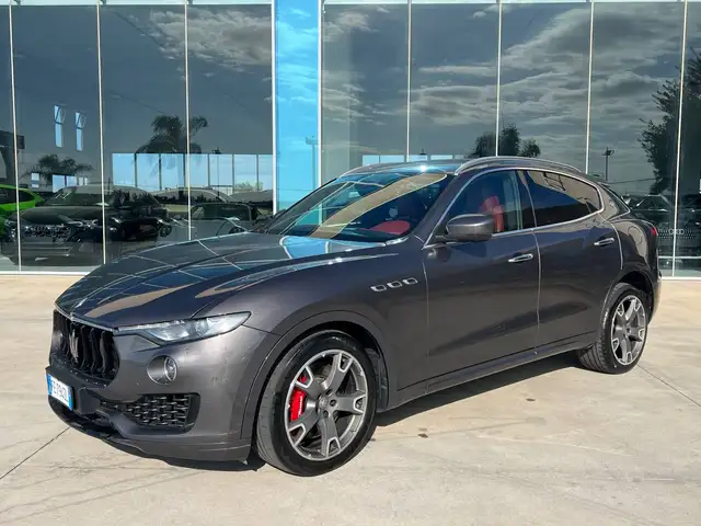 Maserati Levante 3.0 V6 430cv auto