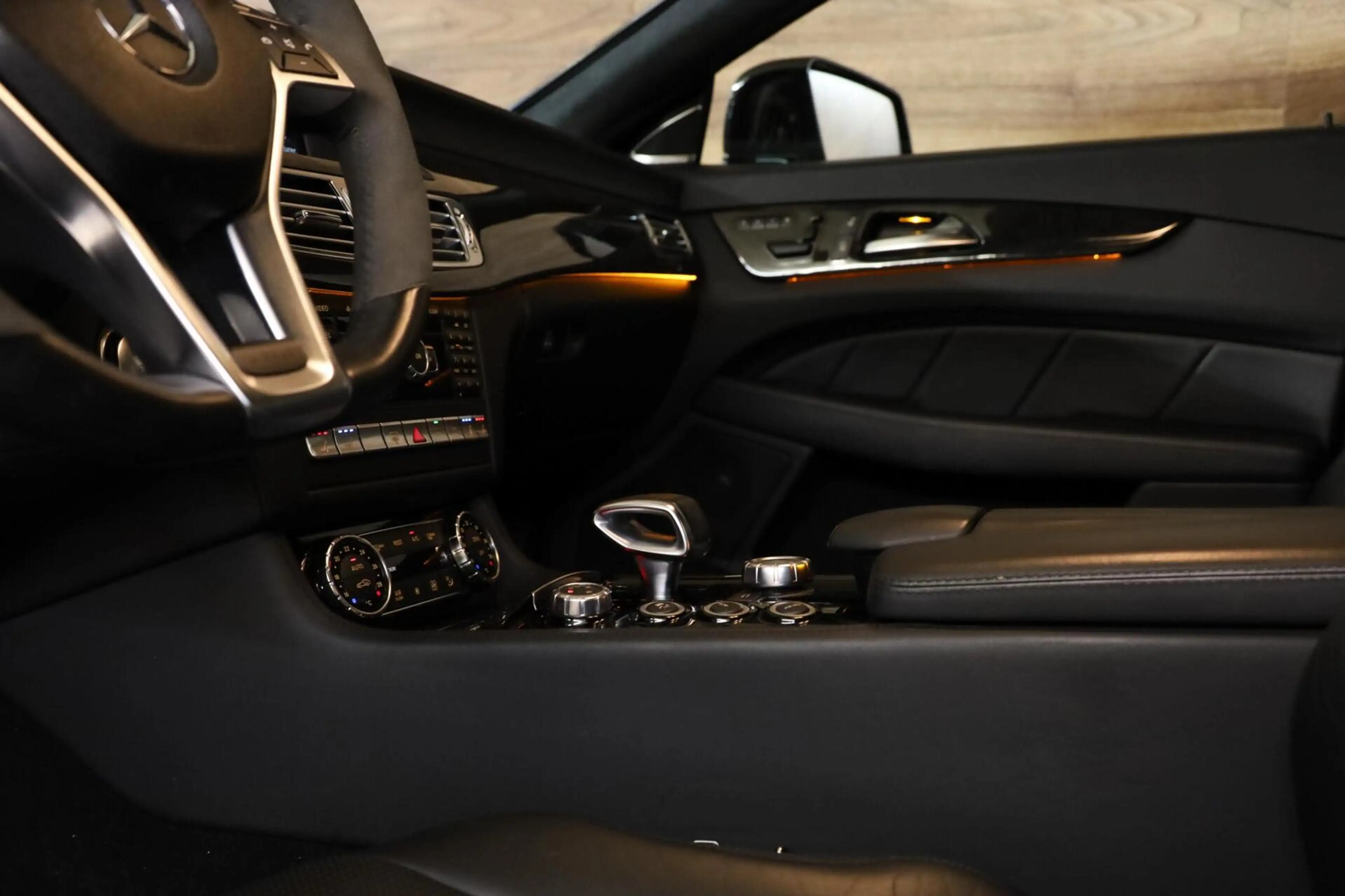 Mercedes-Benz CLS 63 AMG — photo 36