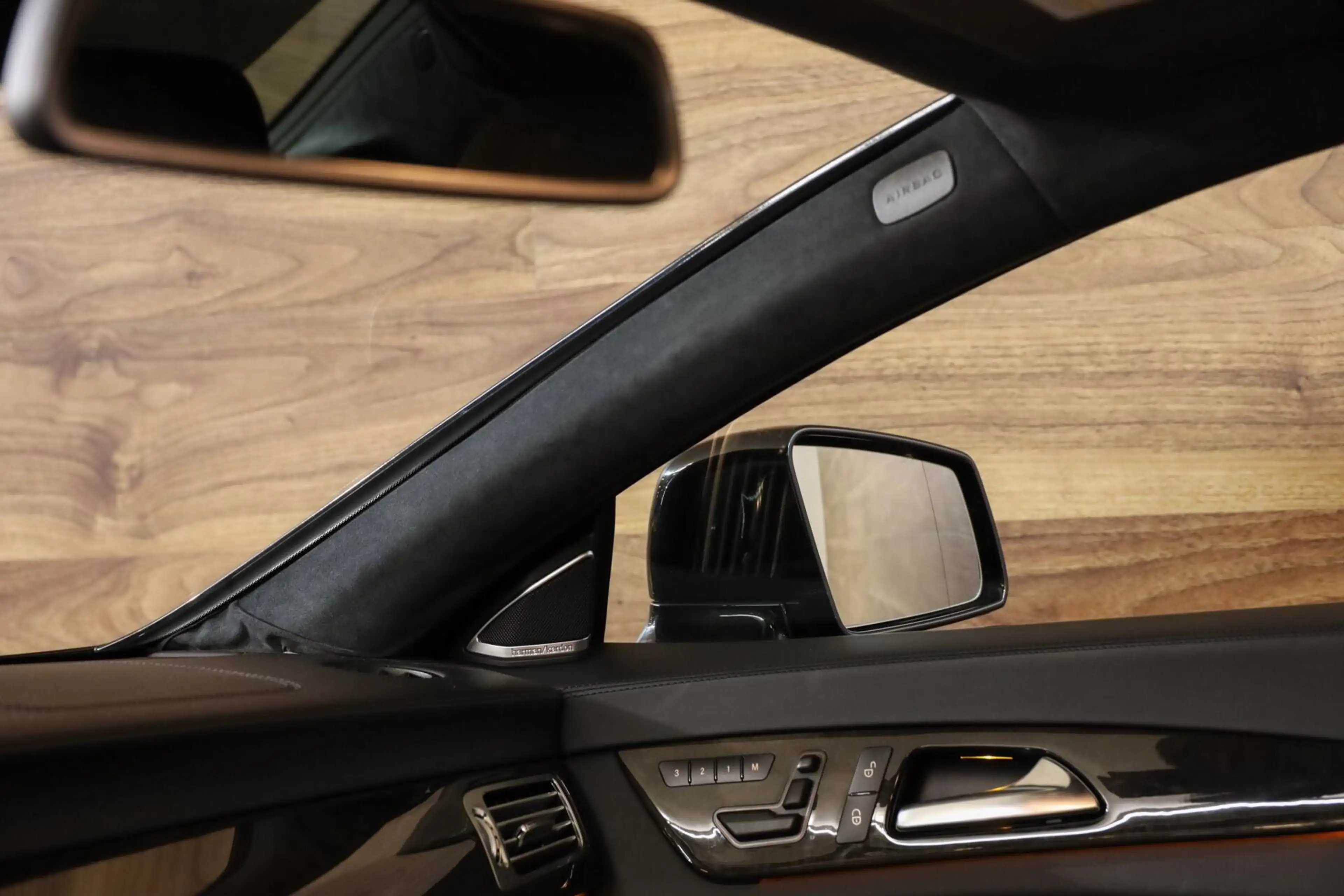 Mercedes-Benz CLS 63 AMG — photo 30