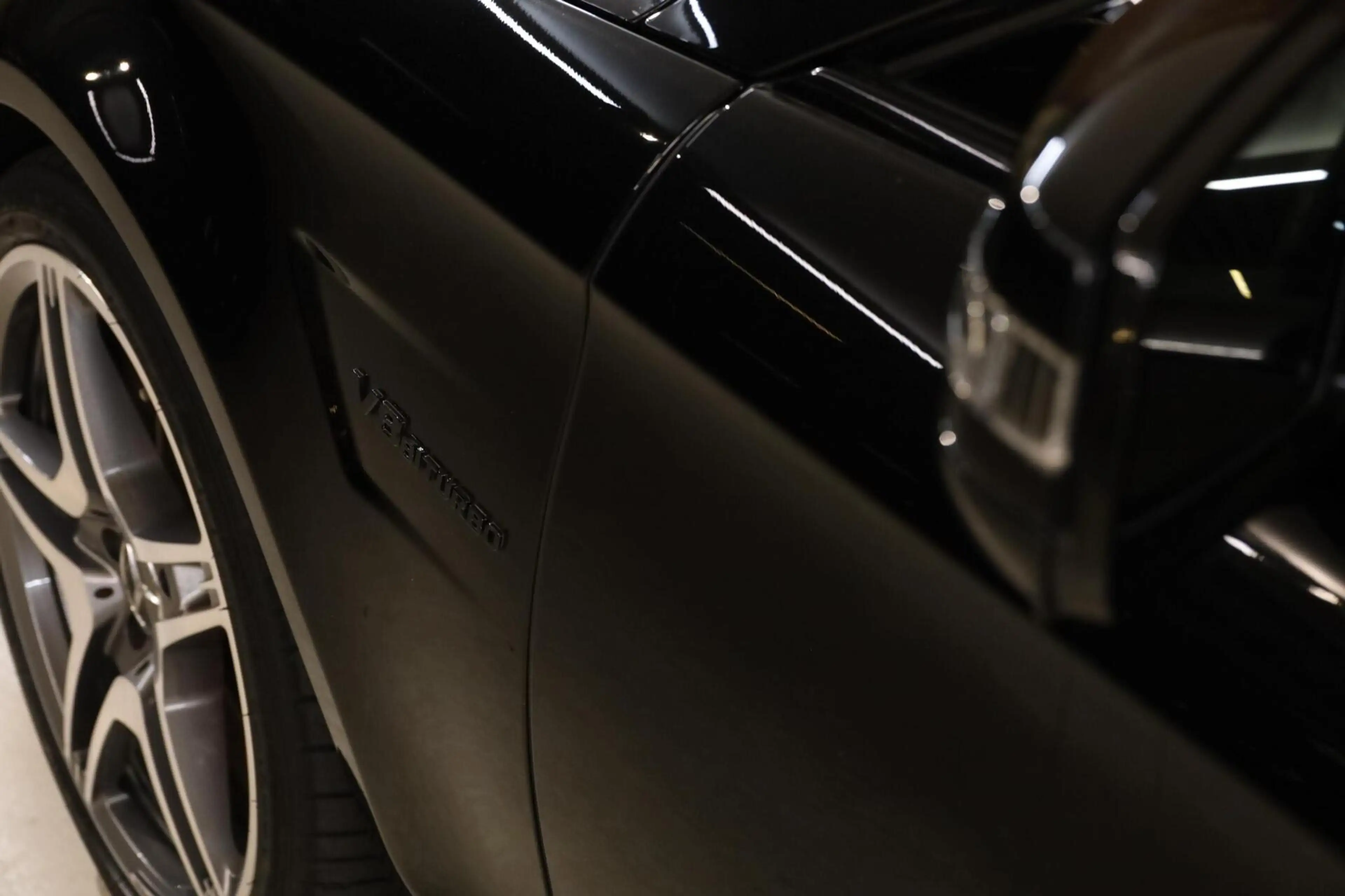 Mercedes-Benz CLS 63 AMG — photo 31