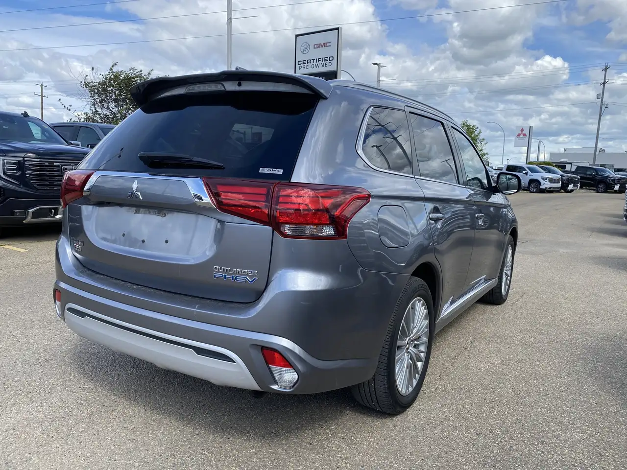 Mitsubishi Outlander снимка Mitsubishi Outlander