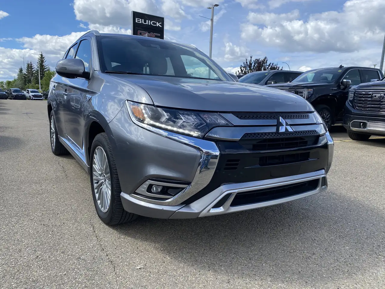 Mitsubishi Outlander снимка Mitsubishi Outlander