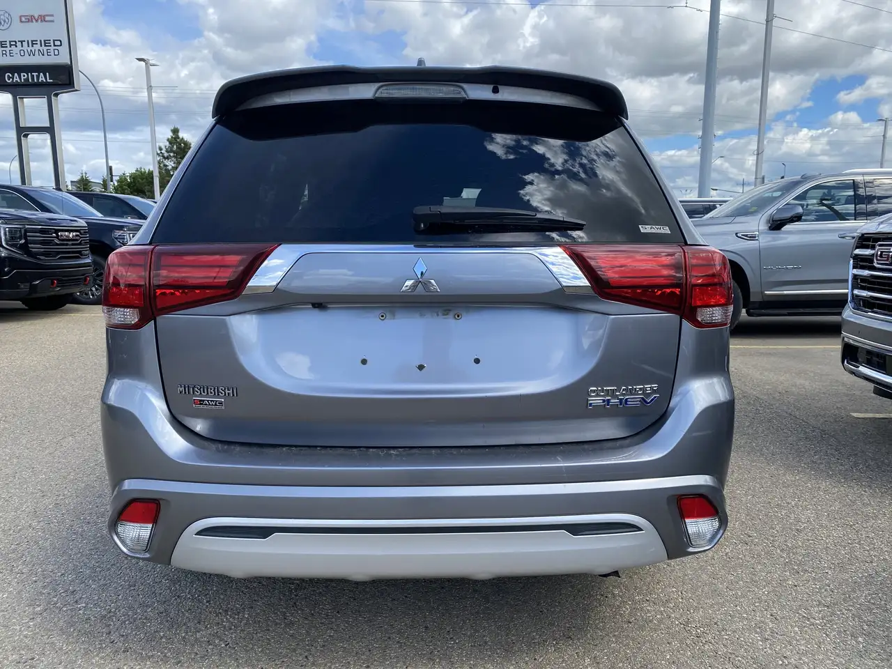 Mitsubishi Outlander снимка Mitsubishi Outlander