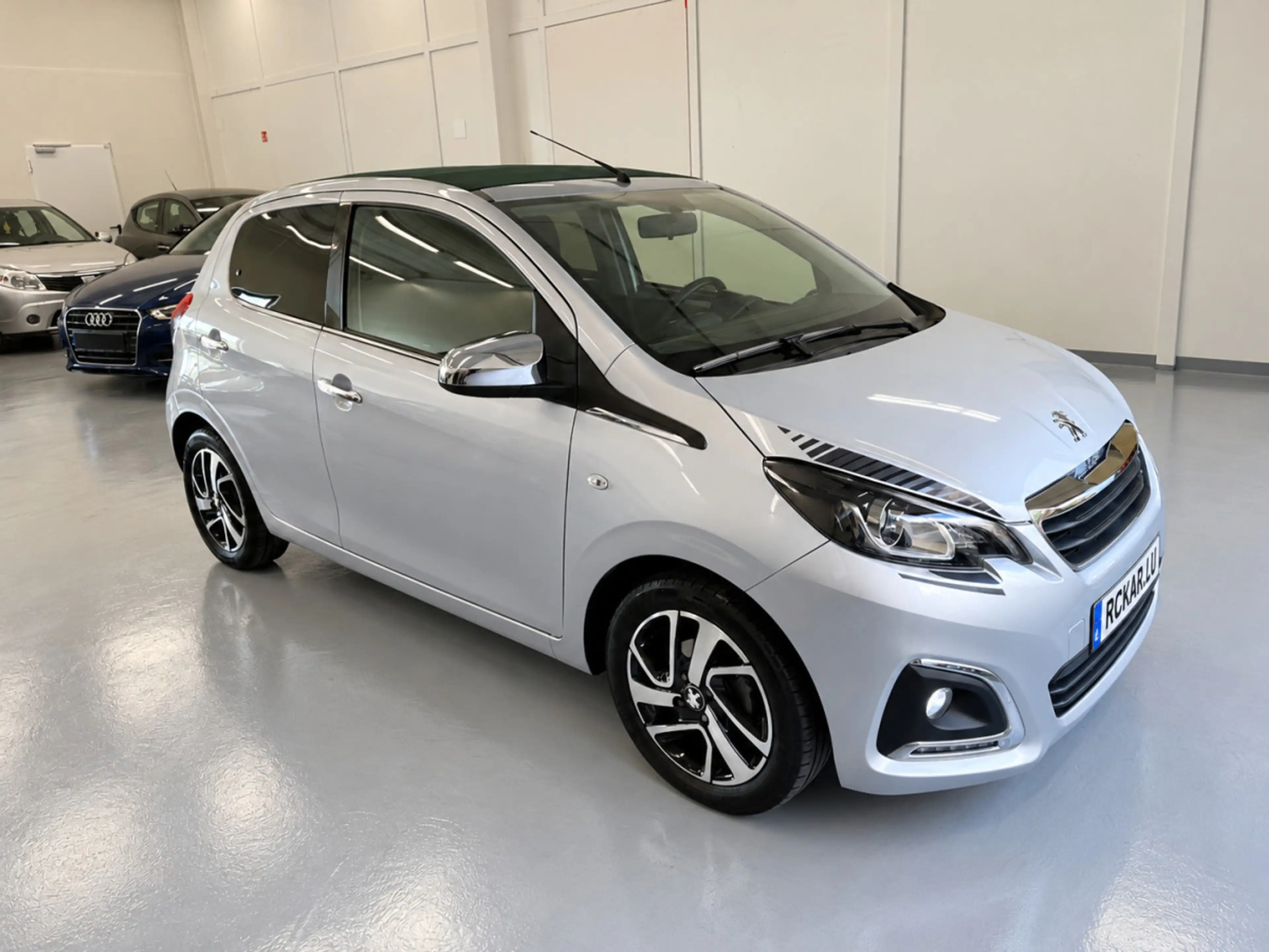 Peugeot 108 1.0 VTI Allure Top Camera Carplay — photo 2
