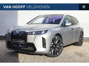 xDrive60 M Sport / Panoramadak / Trekhaak / Adapti