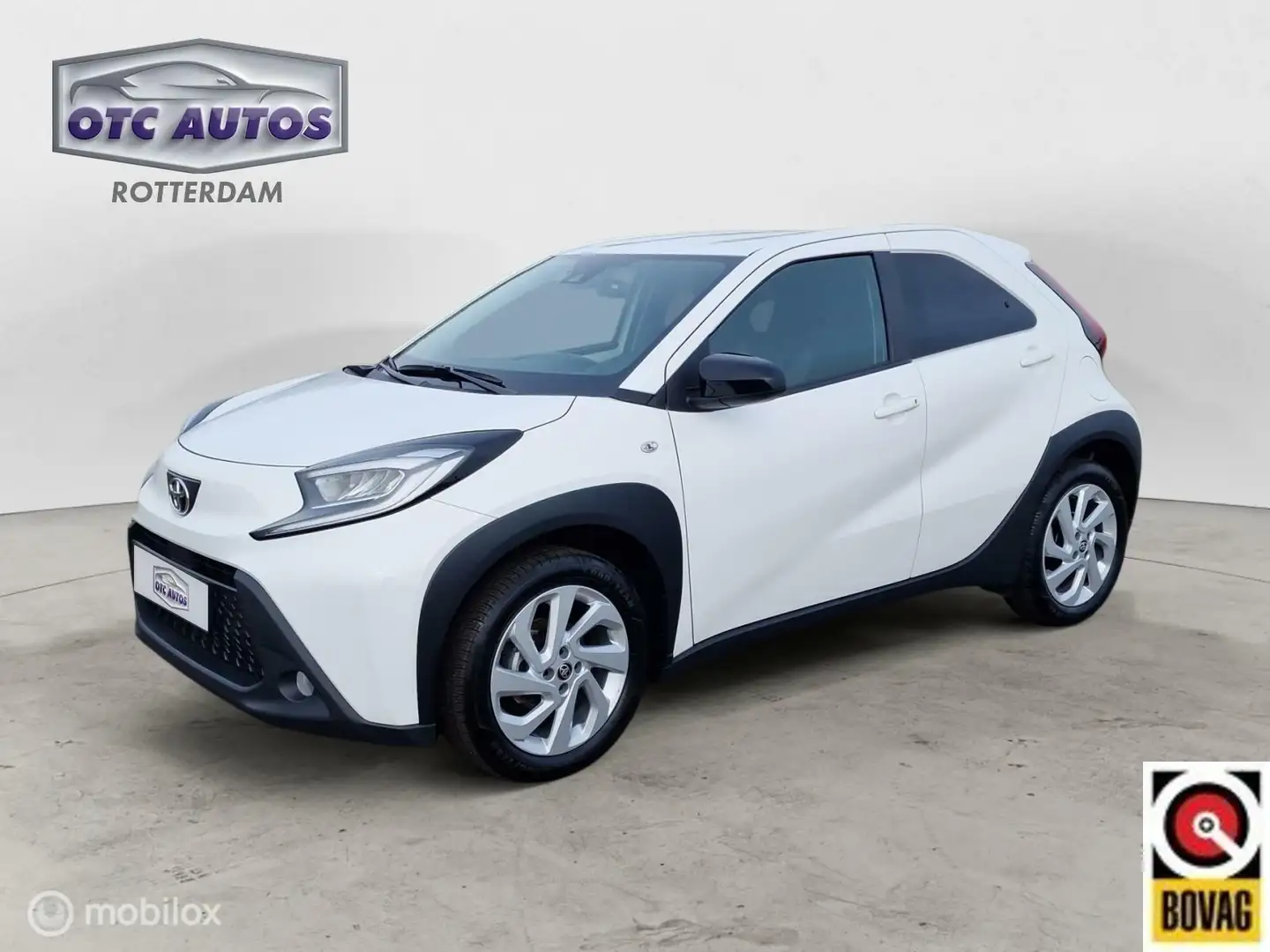 Toyota Aygo X Active 1.0 VVT-i S-CVT Play stoelverwarming achter Wit - 1