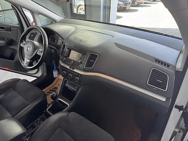 Volkswagen Sharan view 12