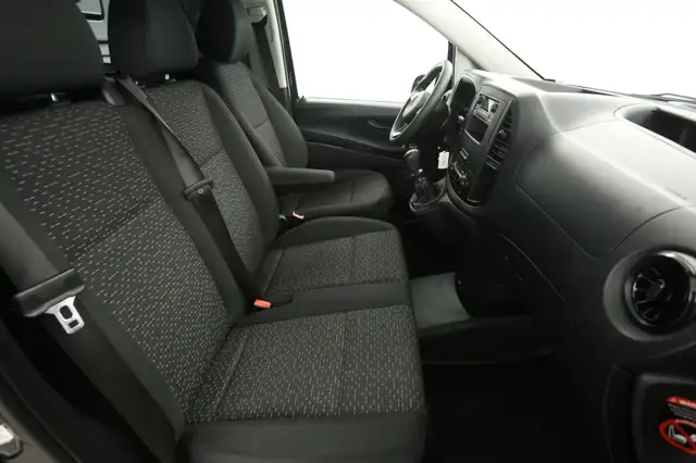 Mercedes-Benz Vito view 10