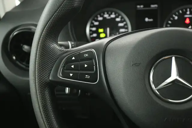 Mercedes-Benz Vito view 14