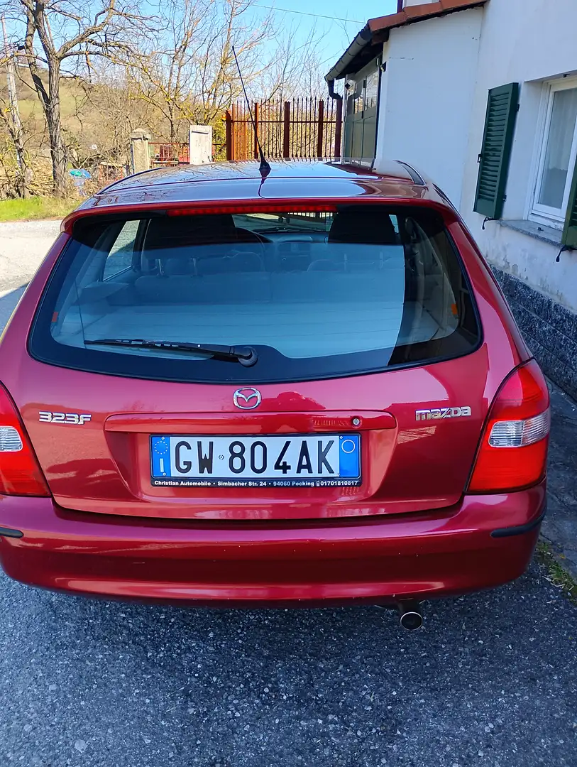 Mazda 323 Exclusive Rojo - 2