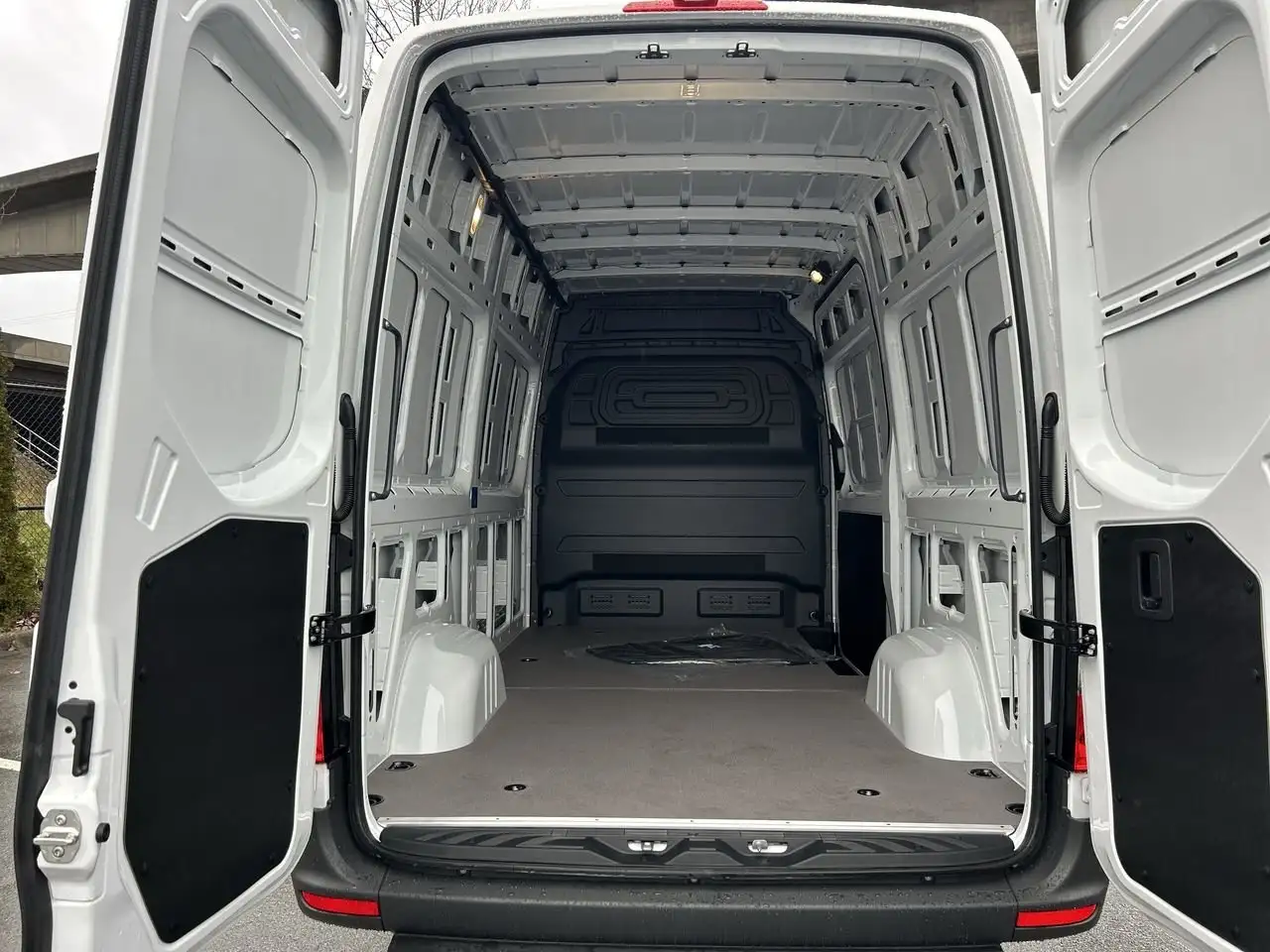 Mercedes-Benz Sprinter снимка Mercedes-Benz Sprinter