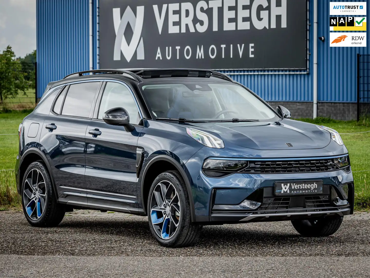 Lynk & Co 01 1.5 Plug-In Hybrid 262pk 360 Camera|Panoramadak|Ad Bleu - 1