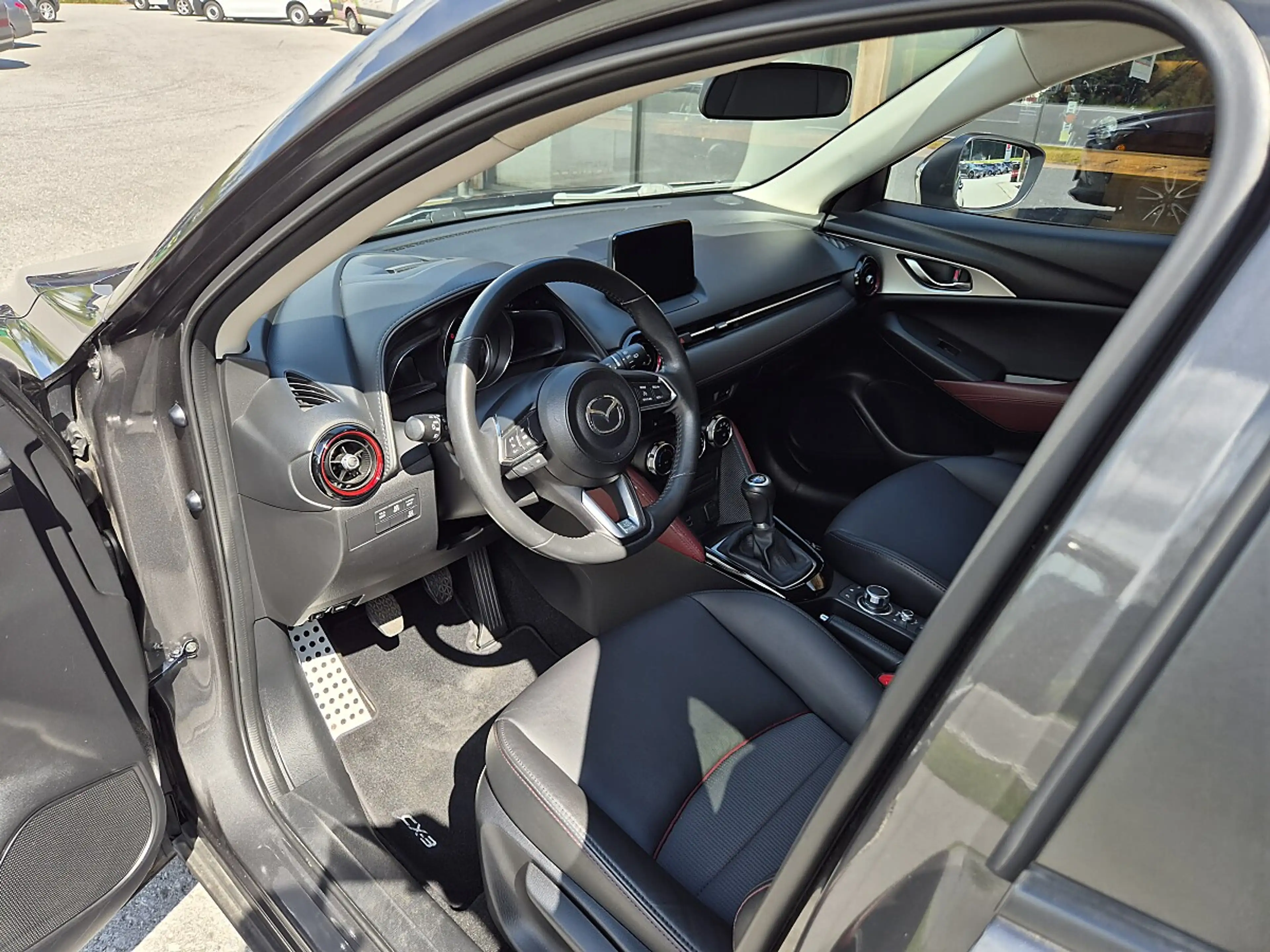 Mazda CX-3 CD105 AWD Revolution — photo 9