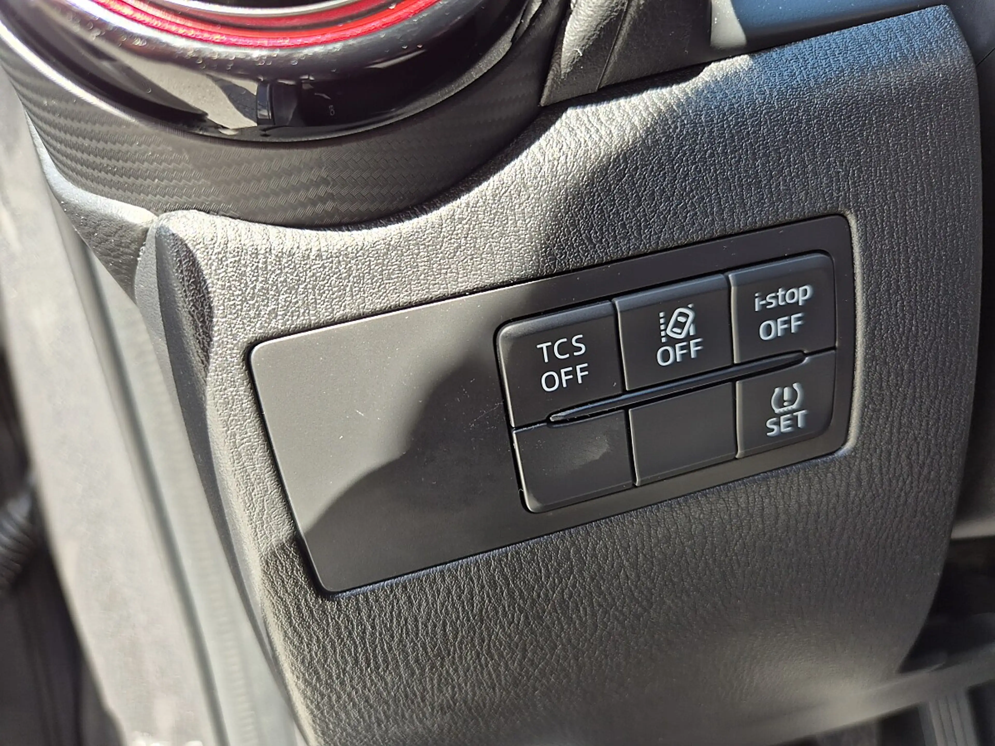 Mazda CX-3 CD105 AWD Revolution — photo 13