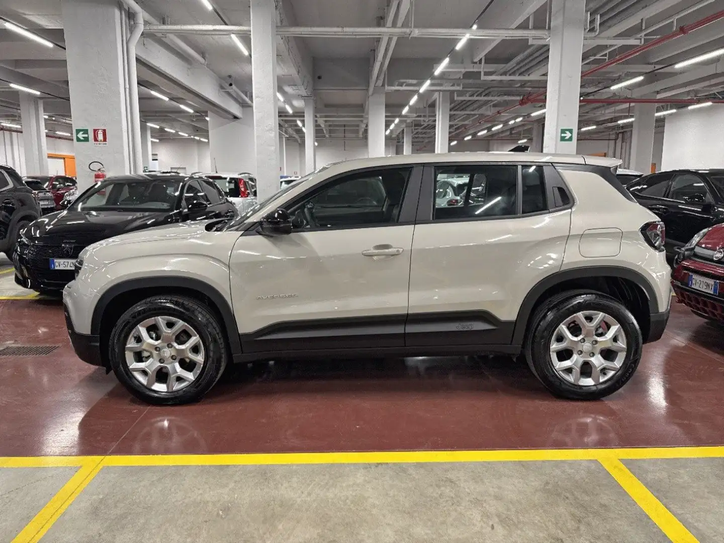 Jeep Avenger 1.2 Turbo Altitude Gris - 2