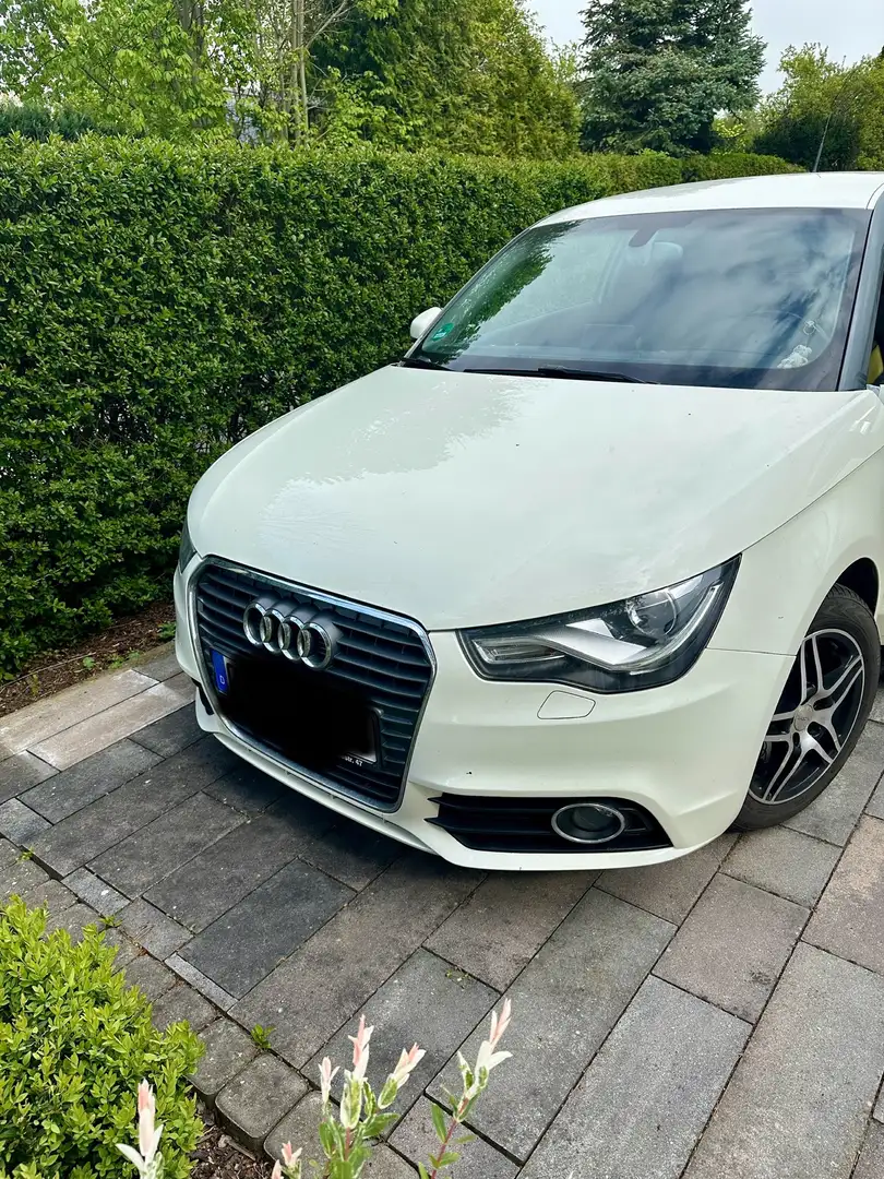 Audi A1 1.4 TFSI 119g S tronic Attraction Weiß - 1