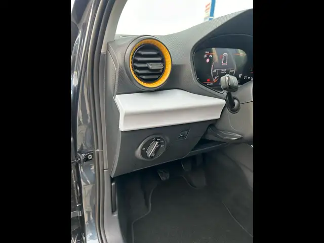 Seat Arona view 4
