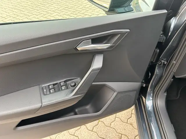 Seat Arona view 3