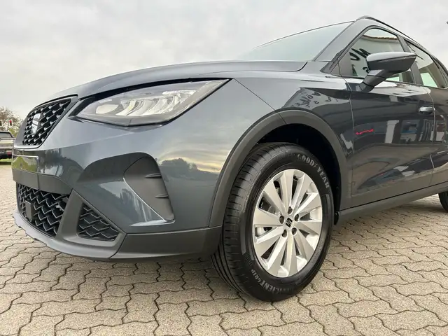 Seat Arona view 2