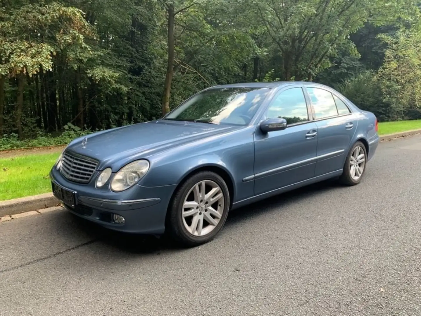 Mercedes-Benz E 270 CDI Elegance Bleu - 1