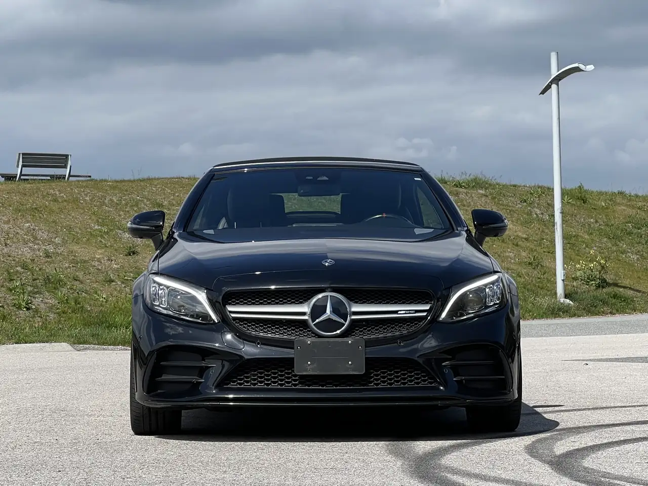 Mercedes-Benz C-Class снимка Mercedes-Benz C-Class