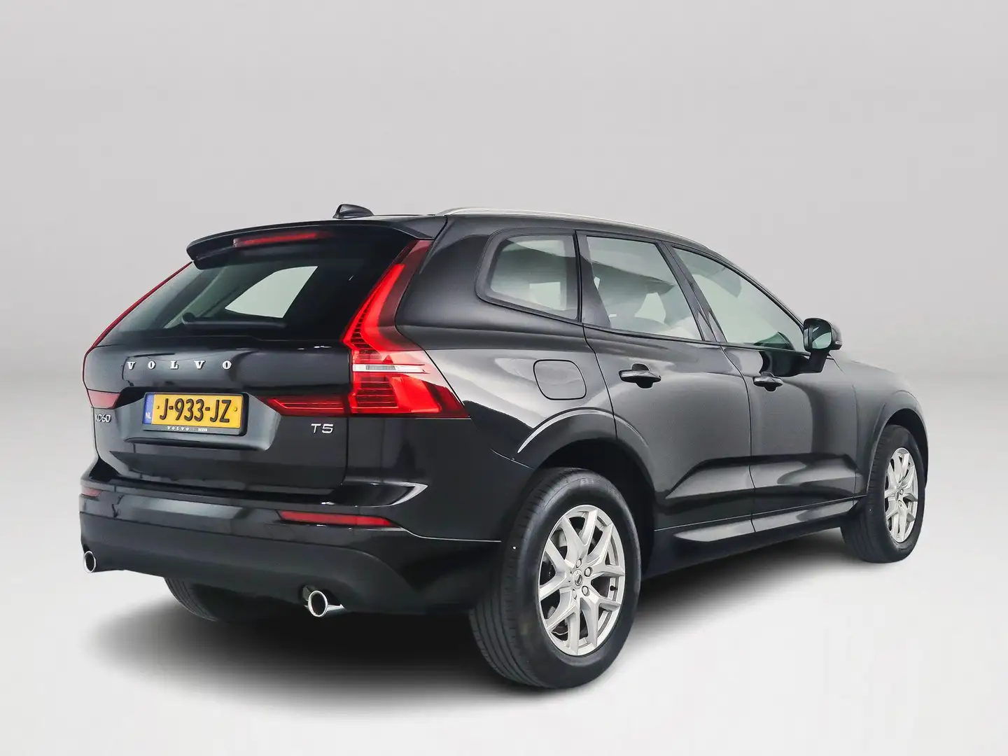 Volvo XC60 T5 Aut. Momentum | IntelliSafe Surround | IntelliS Negro - 2