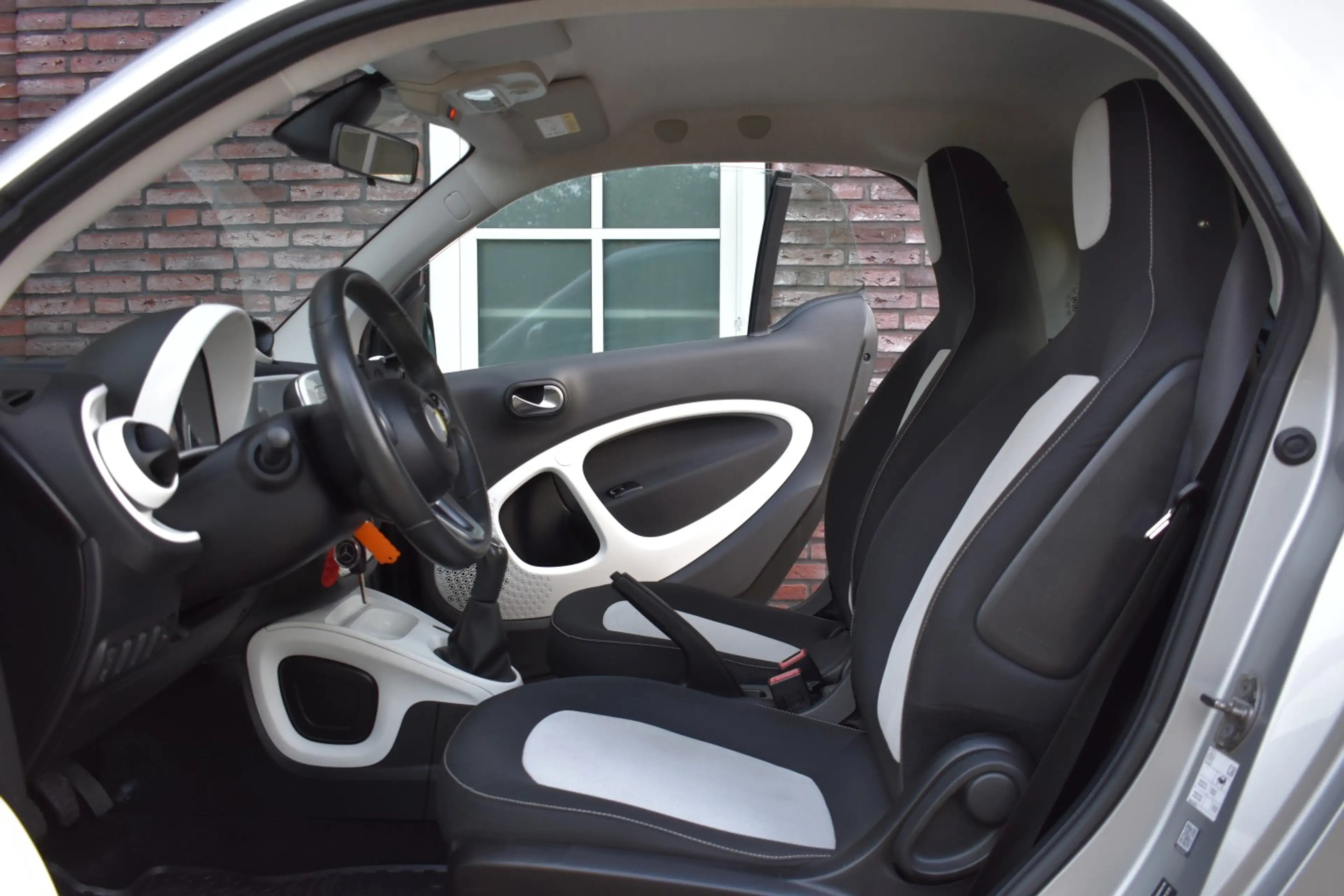 smart forTwo Wij zijn op afspraak geopend! Graag bellen voor uw — photo 3