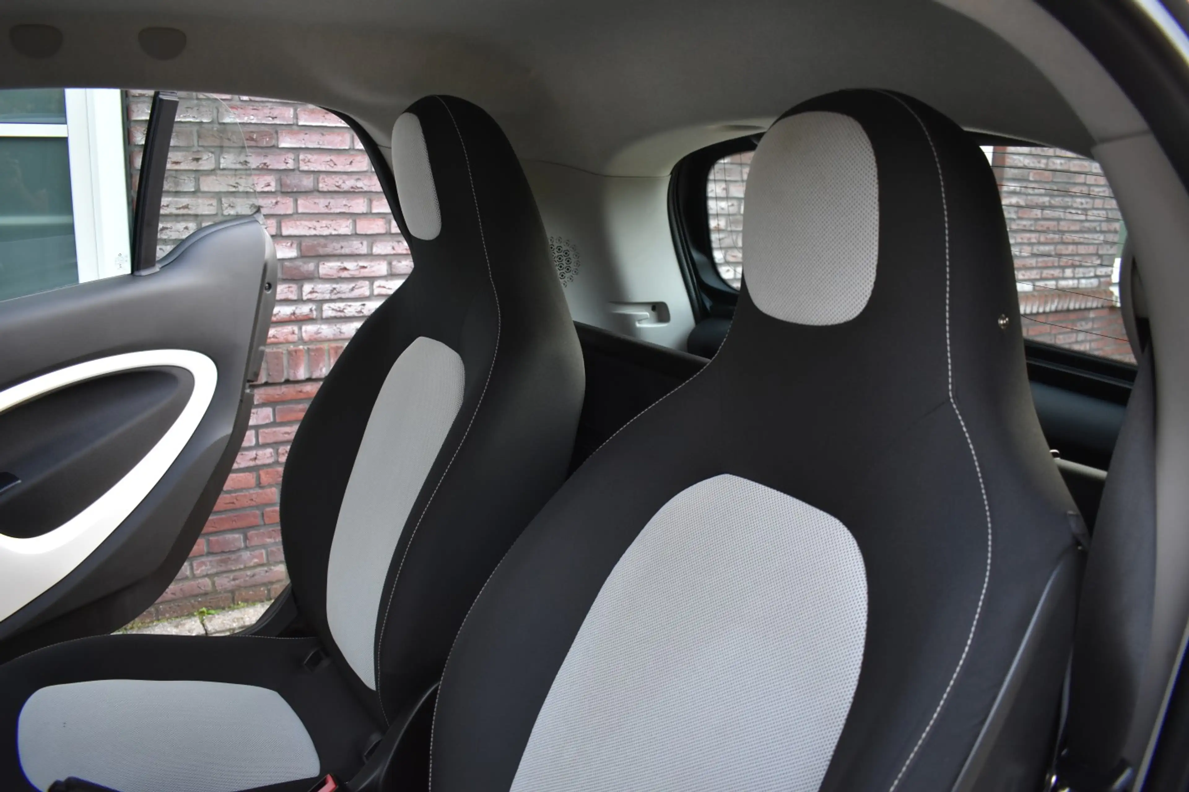 smart forTwo Wij zijn op afspraak geopend! Graag bellen voor uw — photo 4