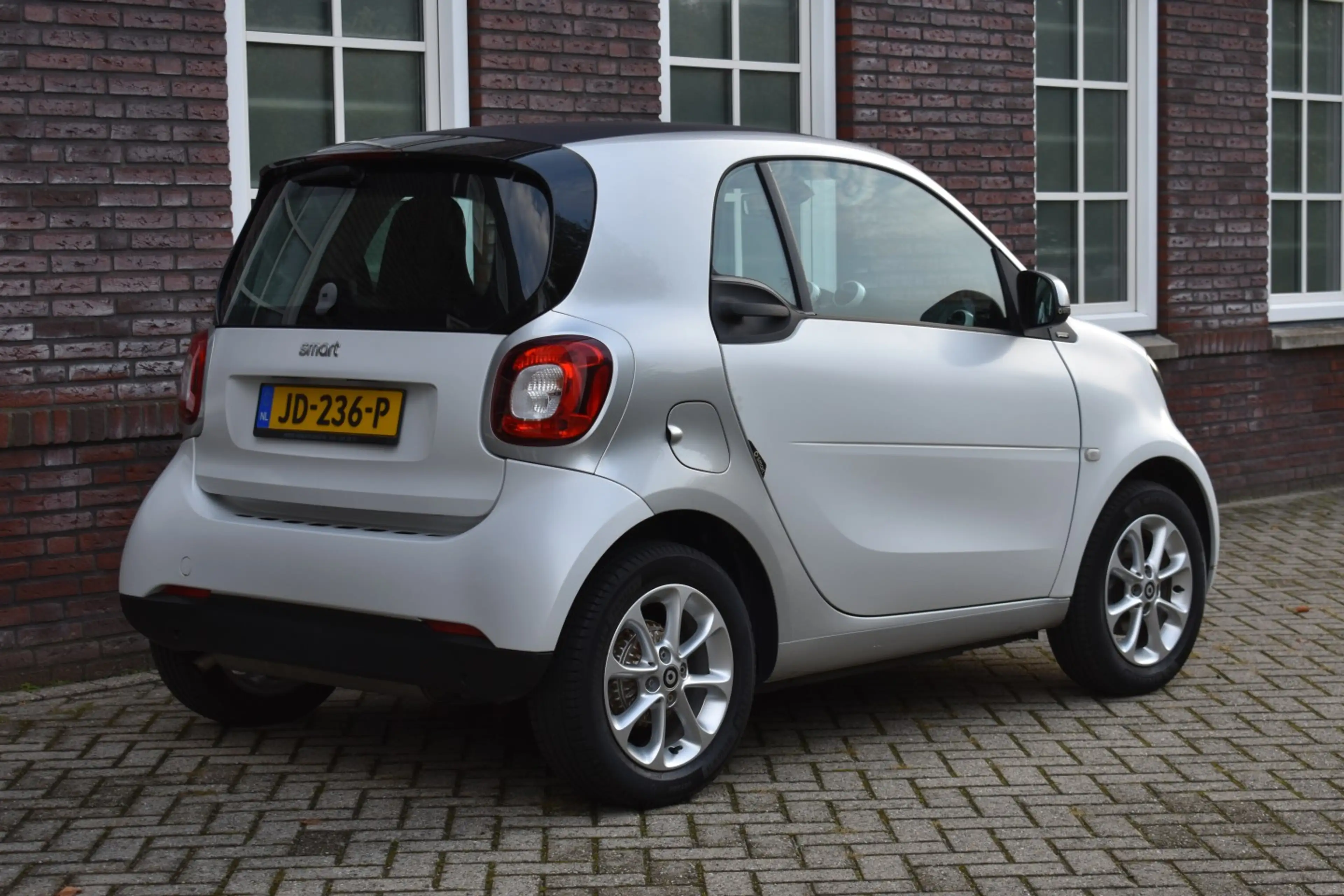 smart forTwo Wij zijn op afspraak geopend! Graag bellen voor uw — photo 6