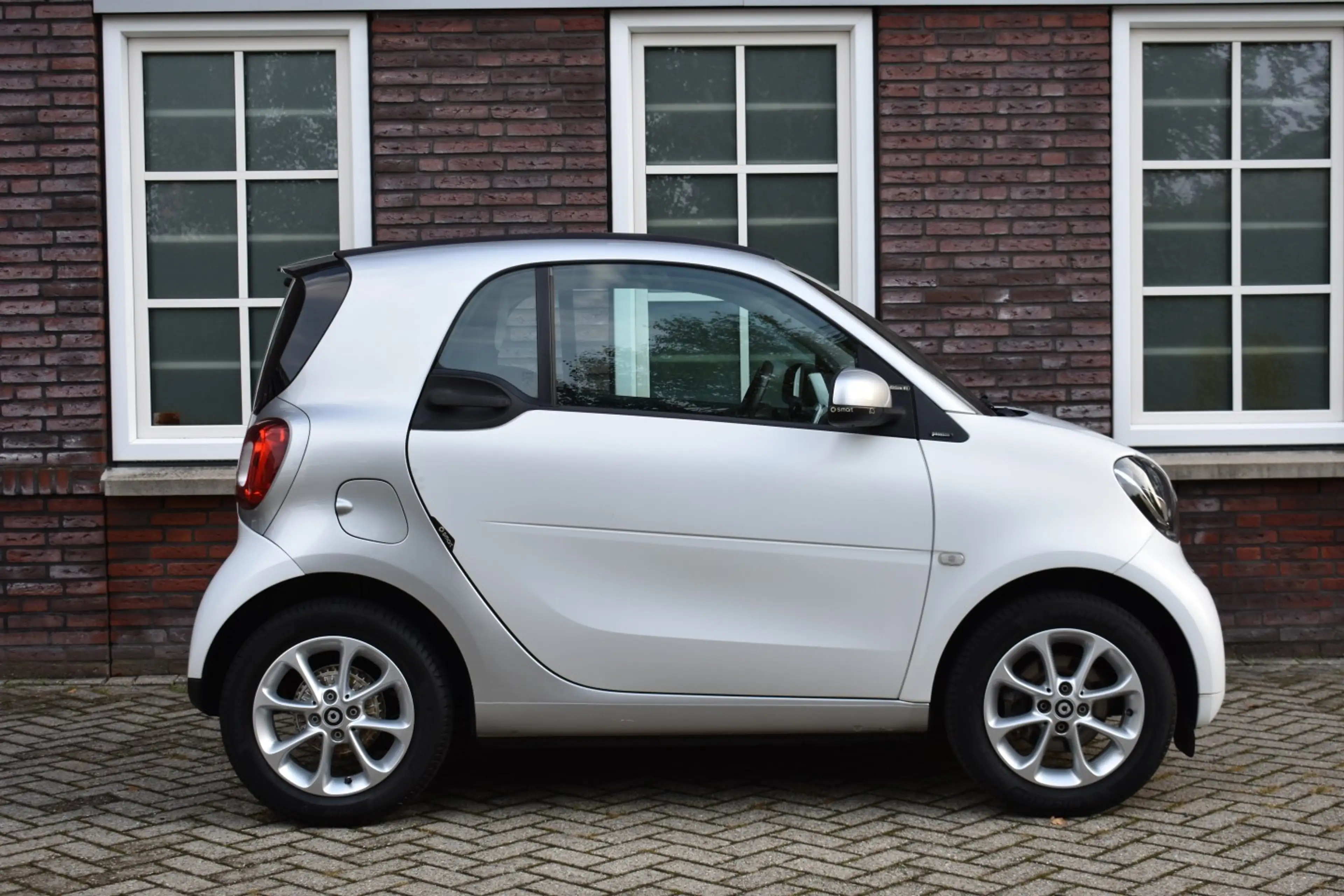 smart forTwo Wij zijn op afspraak geopend! Graag bellen voor uw — photo 5