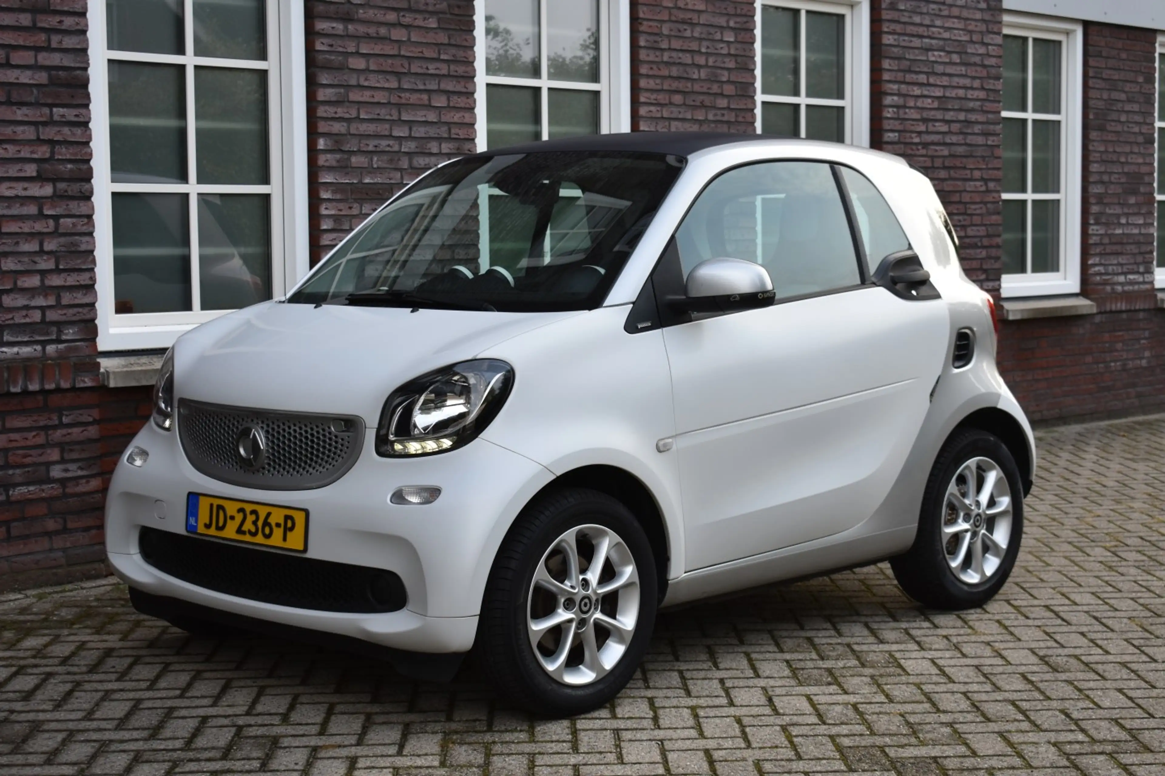 smart forTwo Wij zijn op afspraak geopend! Graag bellen voor uw — photo 9