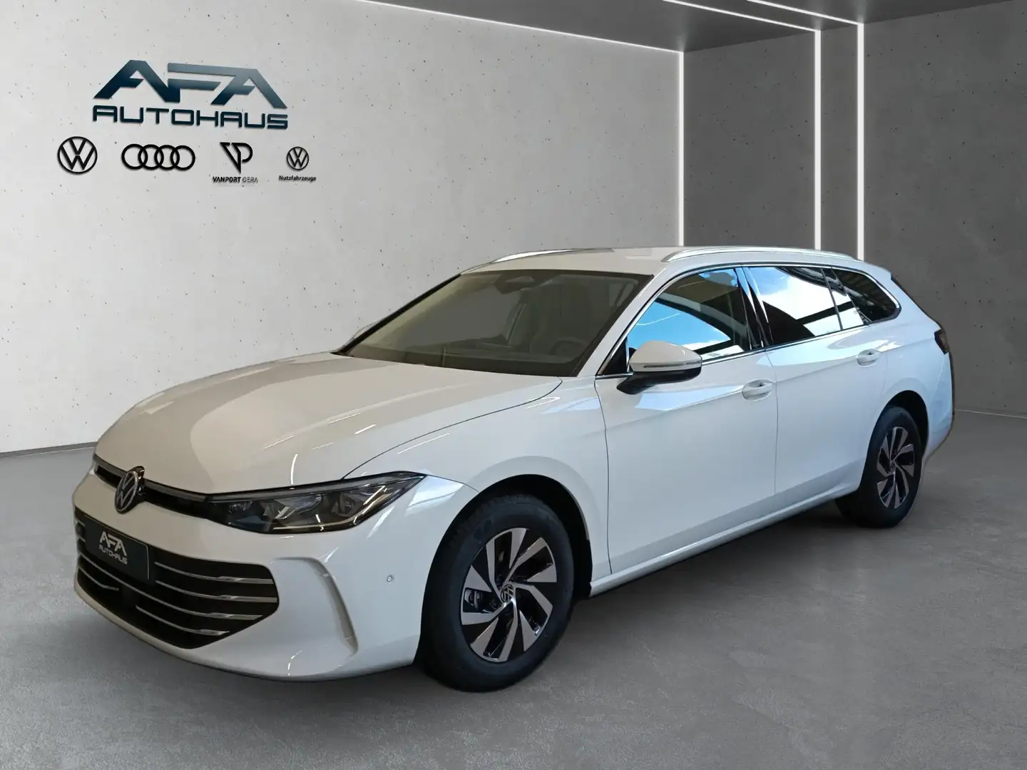 Volkswagen Passat Var. 2.0 TDI Business DSG AHK*Matrix*HUD Blanco - 2