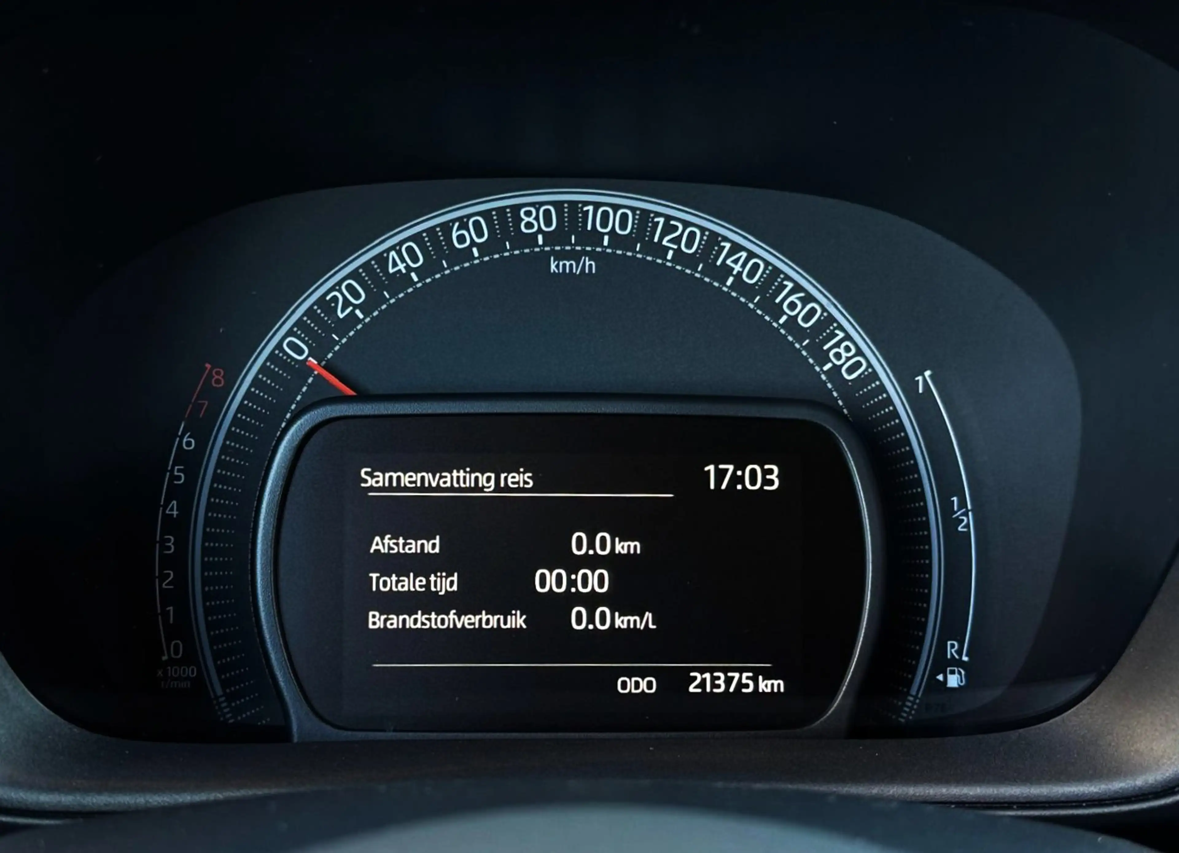 Toyota Aygo X 1.0 VVT-i MT Play Carplay Camera Cruise-Control Ad — photo 11