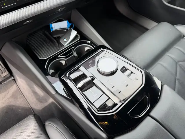 BMW 520 520 d M Sportpaket*HeadUP*Leder*Memory*Keyless* Ansicht 18