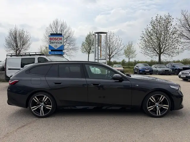 BMW 520 520 d M Sportpaket*HeadUP*Leder*Memory*Keyless* Ansicht 4