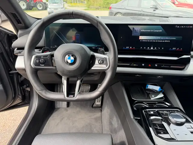 BMW 520 520 d M Sportpaket*HeadUP*Leder*Memory*Keyless* Ansicht 12