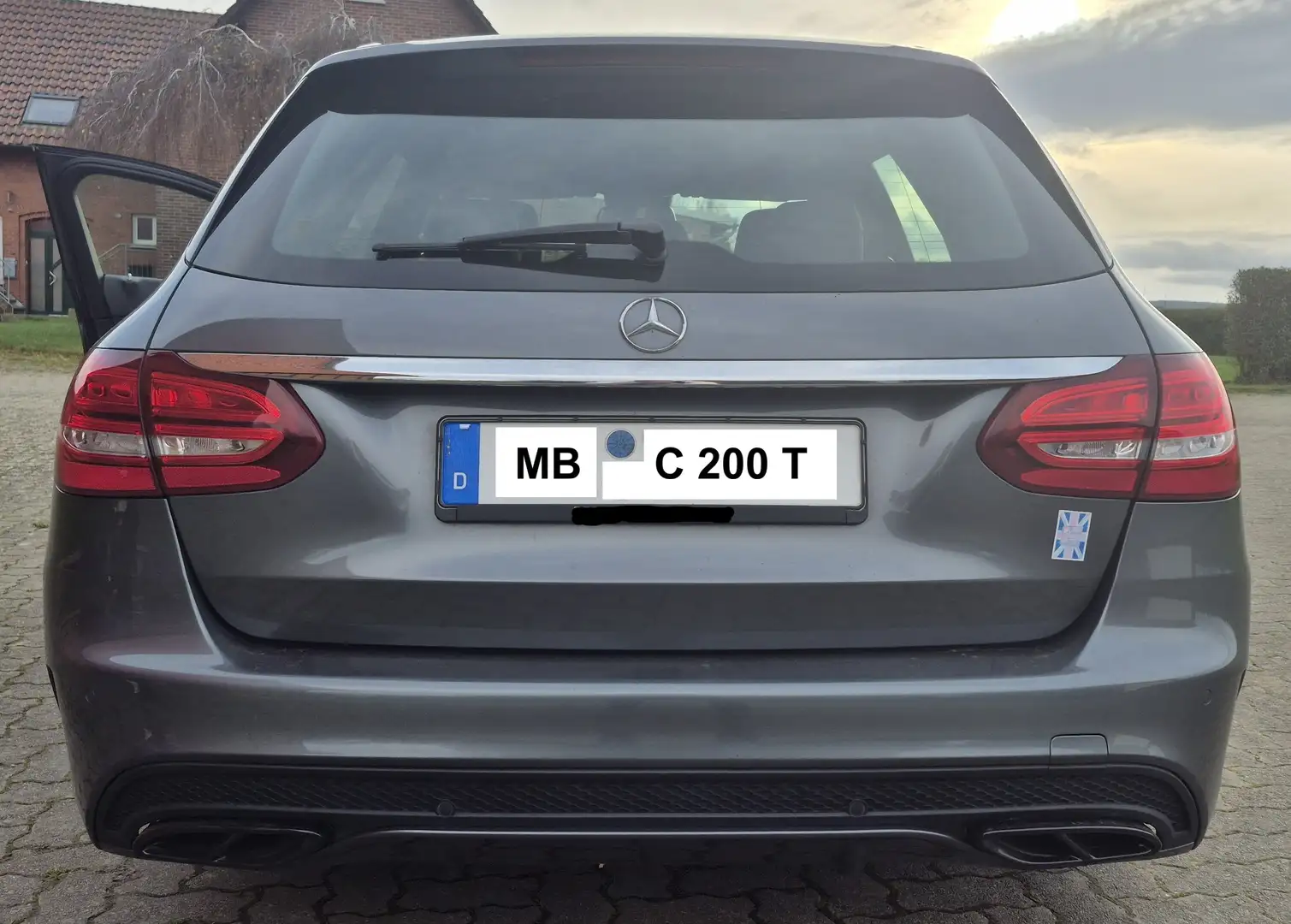 Mercedes-Benz C 200 C 200 T AMG Line Grau - 2