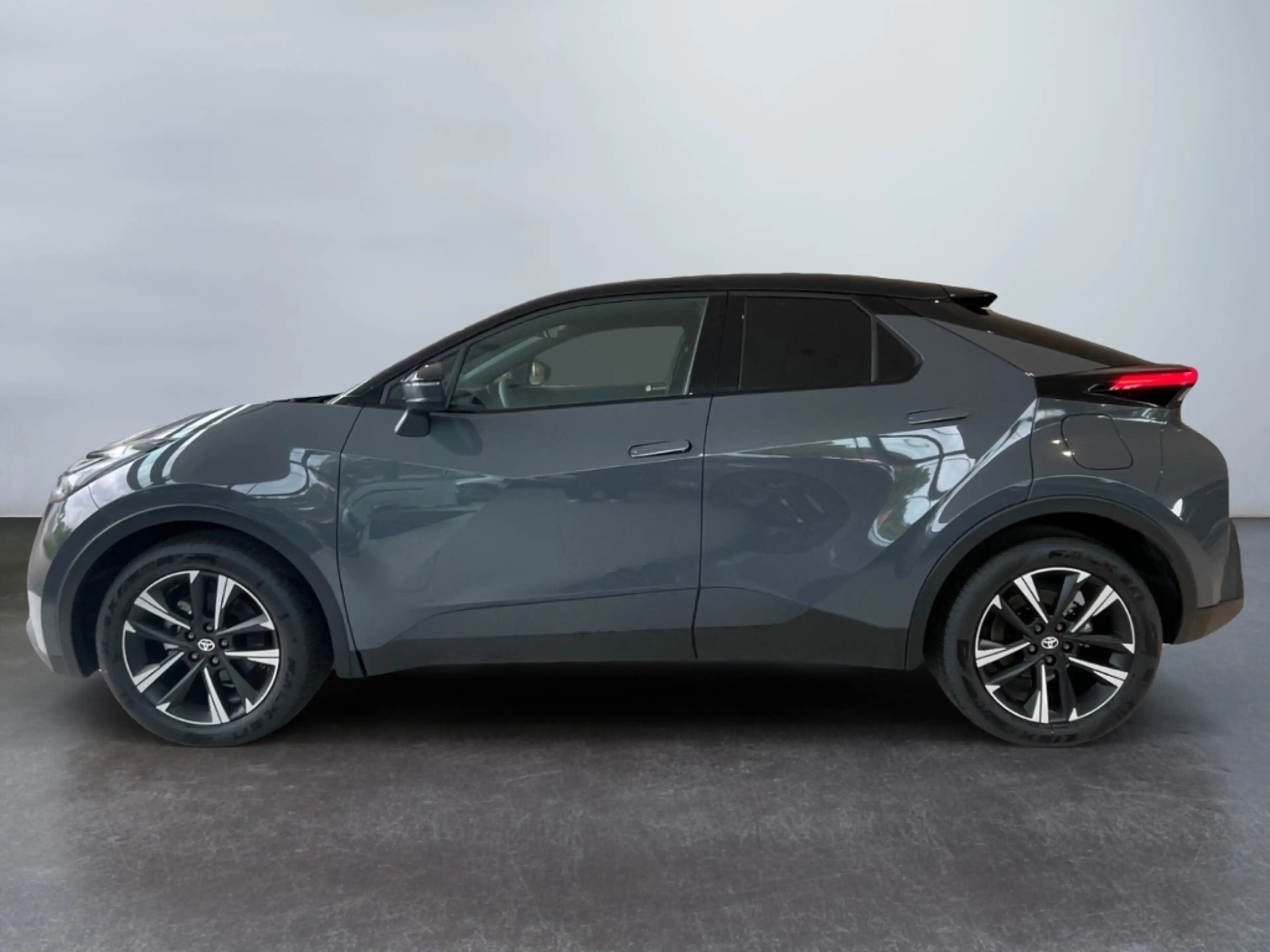 Toyota C-HR Hybrid 1,8 l, 140 PS CVT, 4x2 SUV TEAM — photo 5