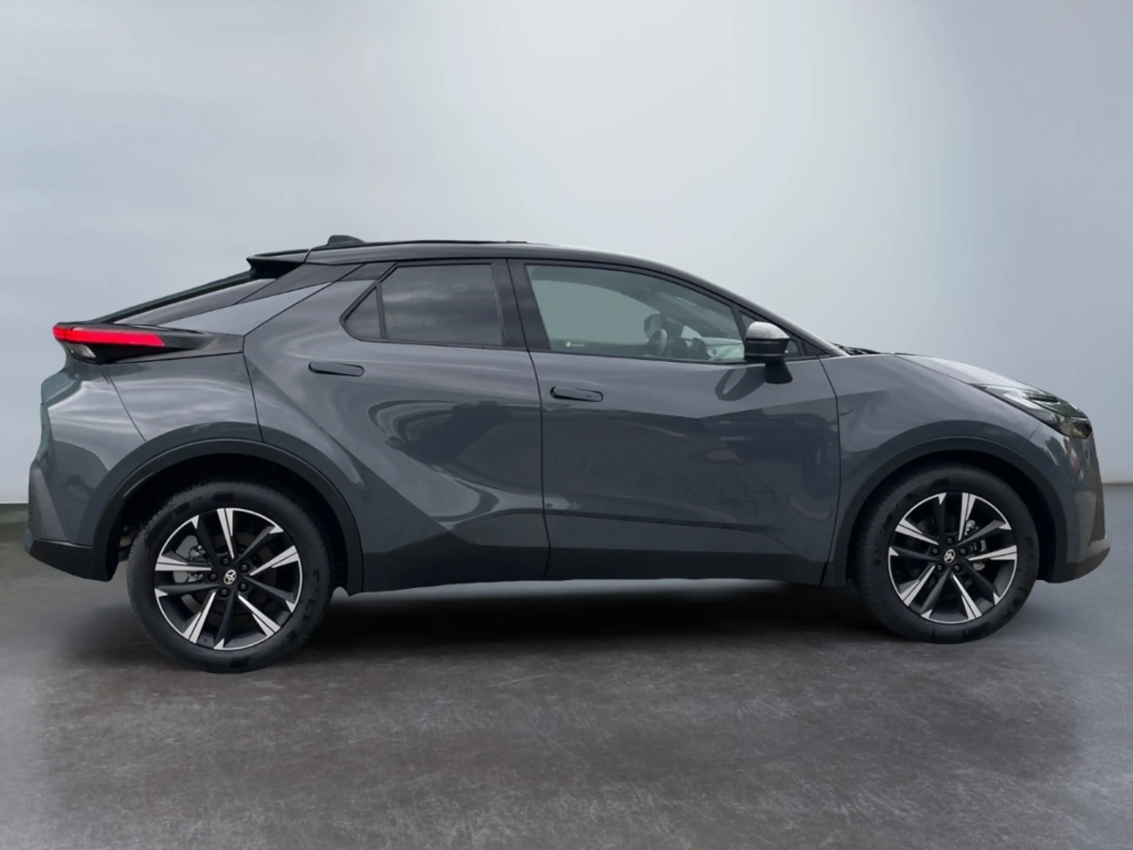 Toyota C-HR Hybrid 1,8 l, 140 PS CVT, 4x2 SUV TEAM — photo 9