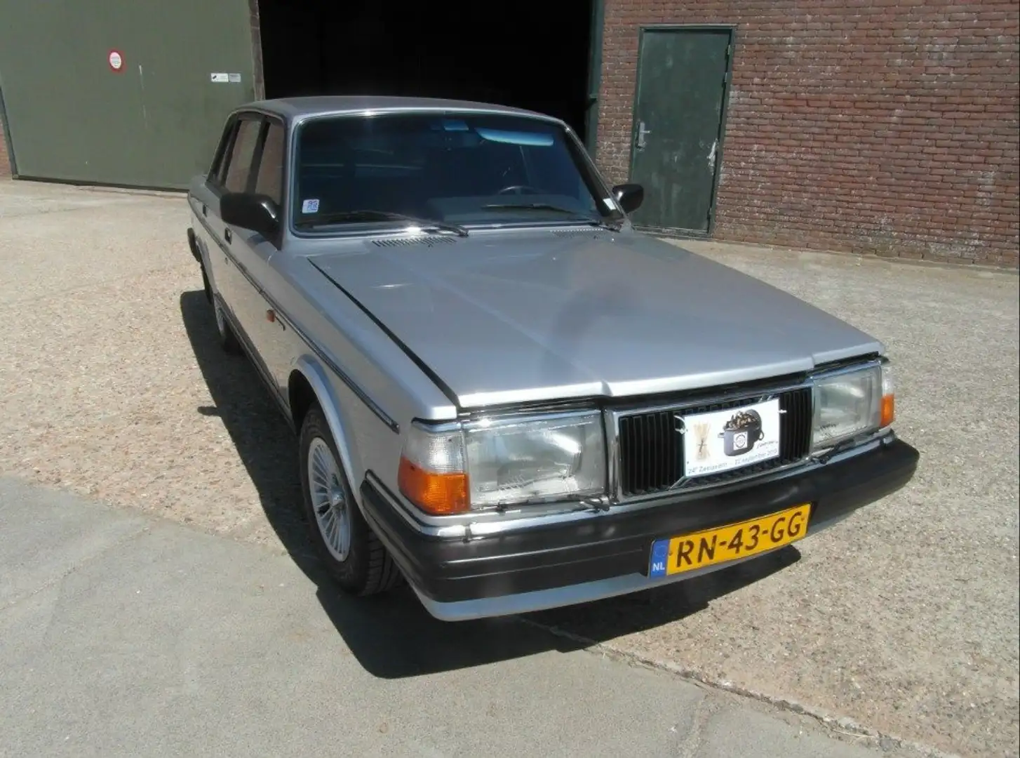 Volvo 240 2.3 GL Grand Luxe Argent - 2