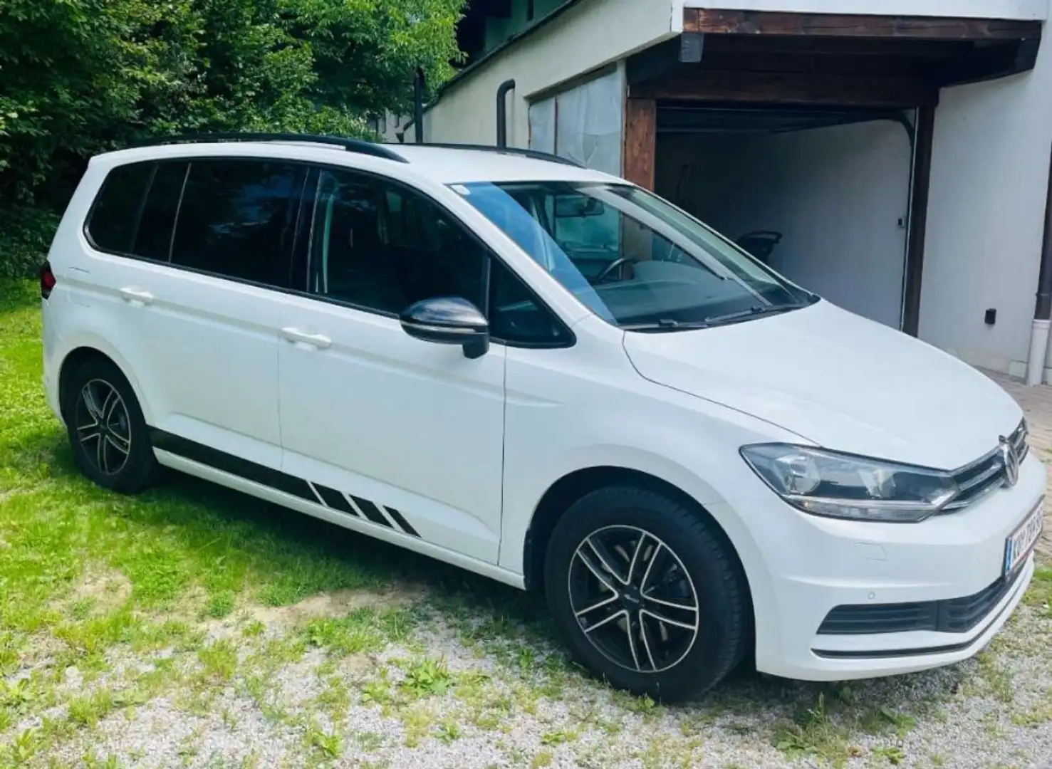 Volkswagen Touran Comfortline 2.0 TDI DSG Weiß - 2