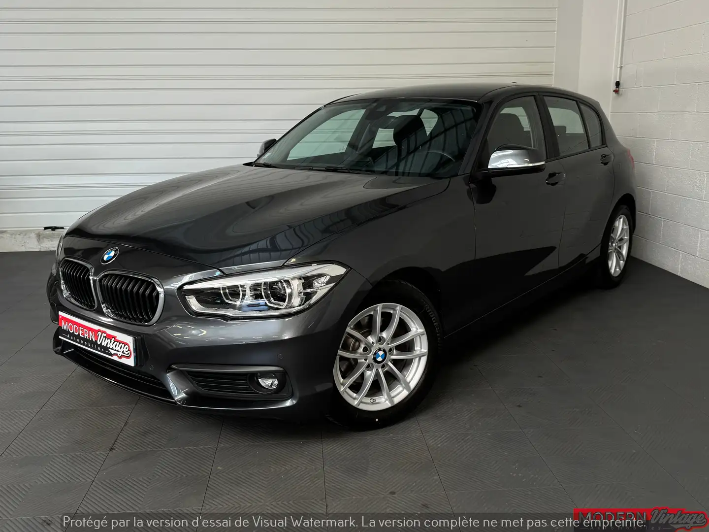 BMW 118 118i 136 ch Business Design Grau - 1