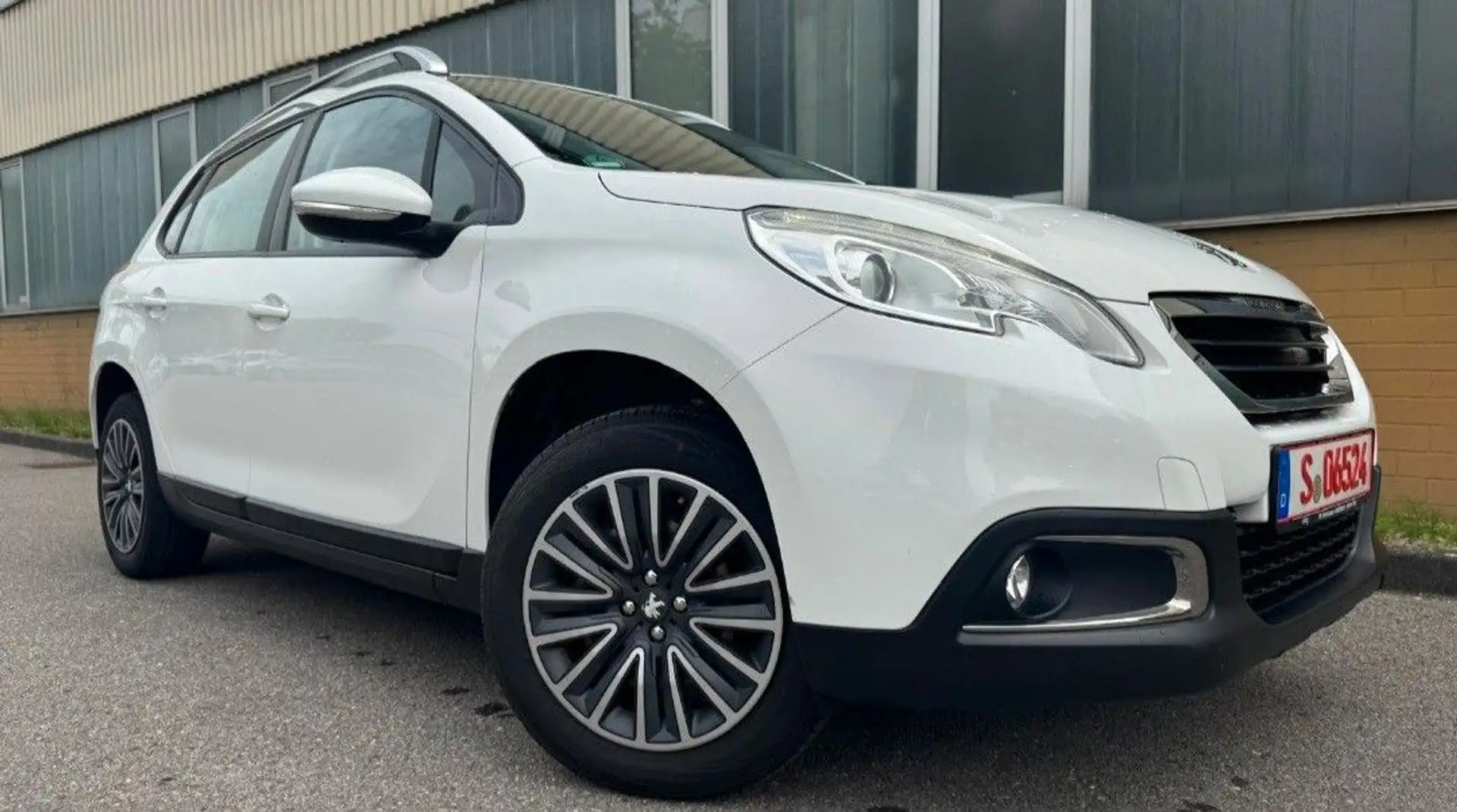 Peugeot 2008 HDI+NAVI+TÜV+GARANTIE+1HAND+PARKS+SITZH+ Weiß - 2