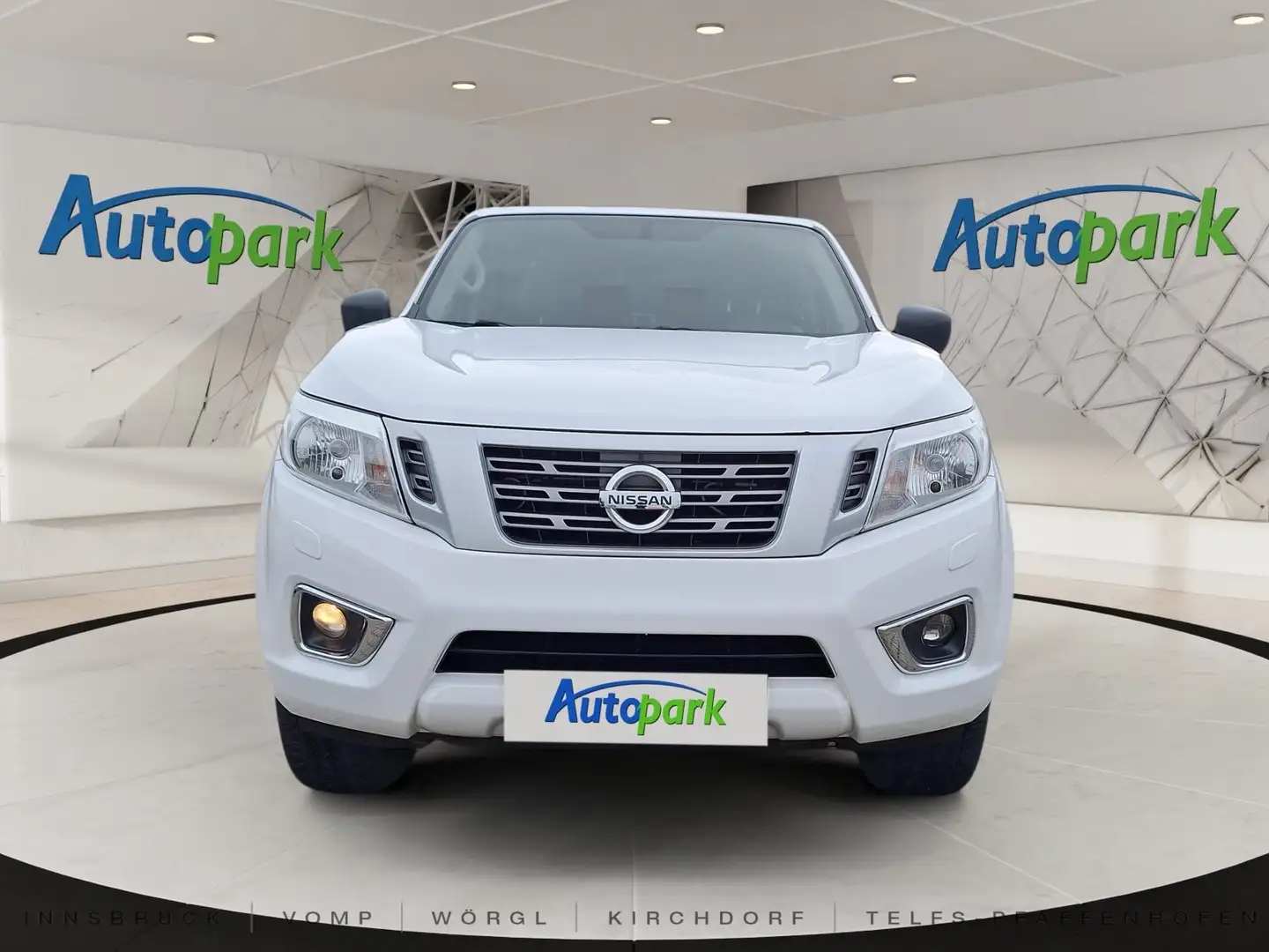 Nissan Navara NP300 4x4 2,3dCi Visia Double Cab Weiß - 2