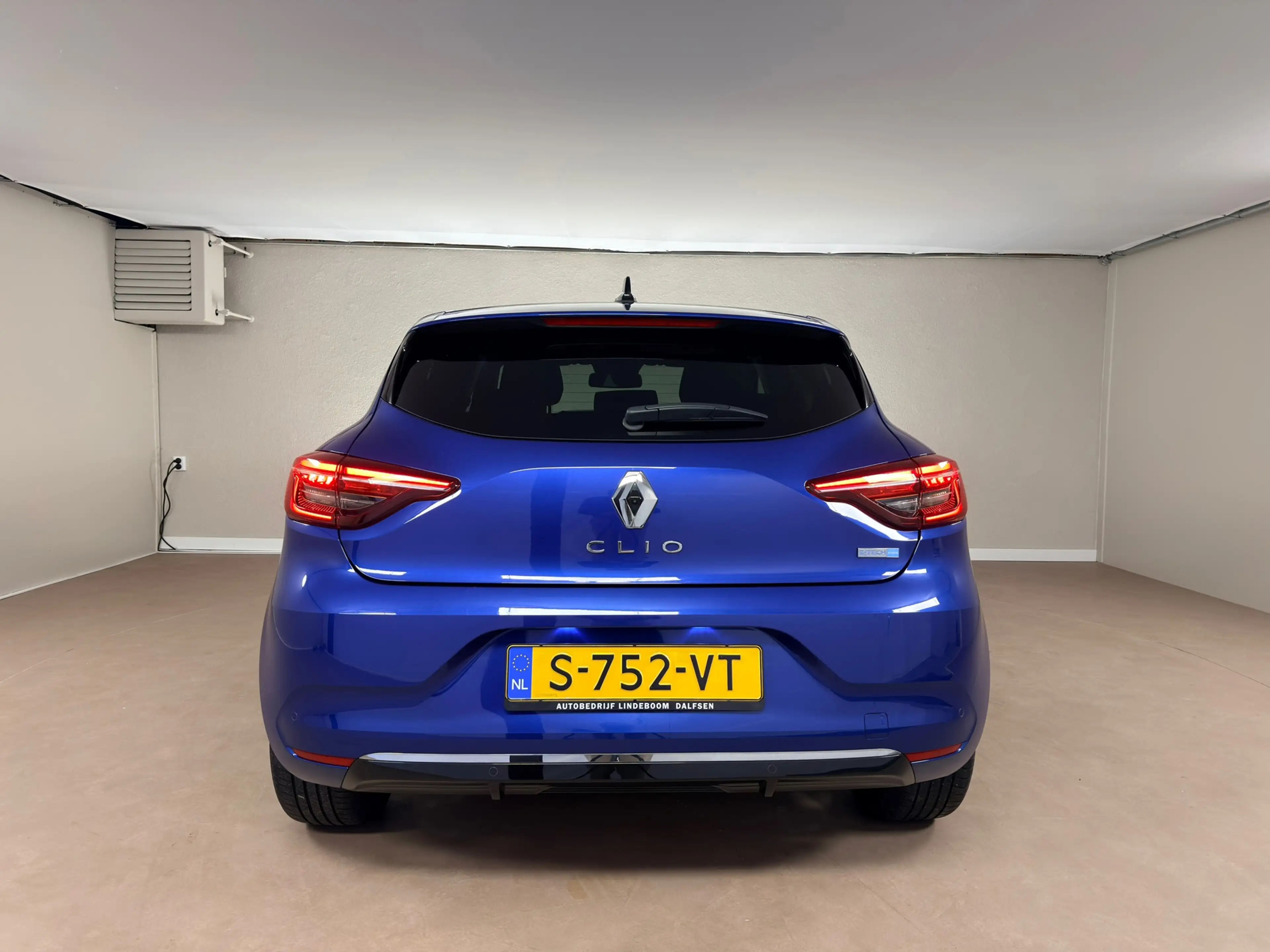 Renault Clio 1.6 E-Tech Hybrid 145 Techno Camera — photo 5