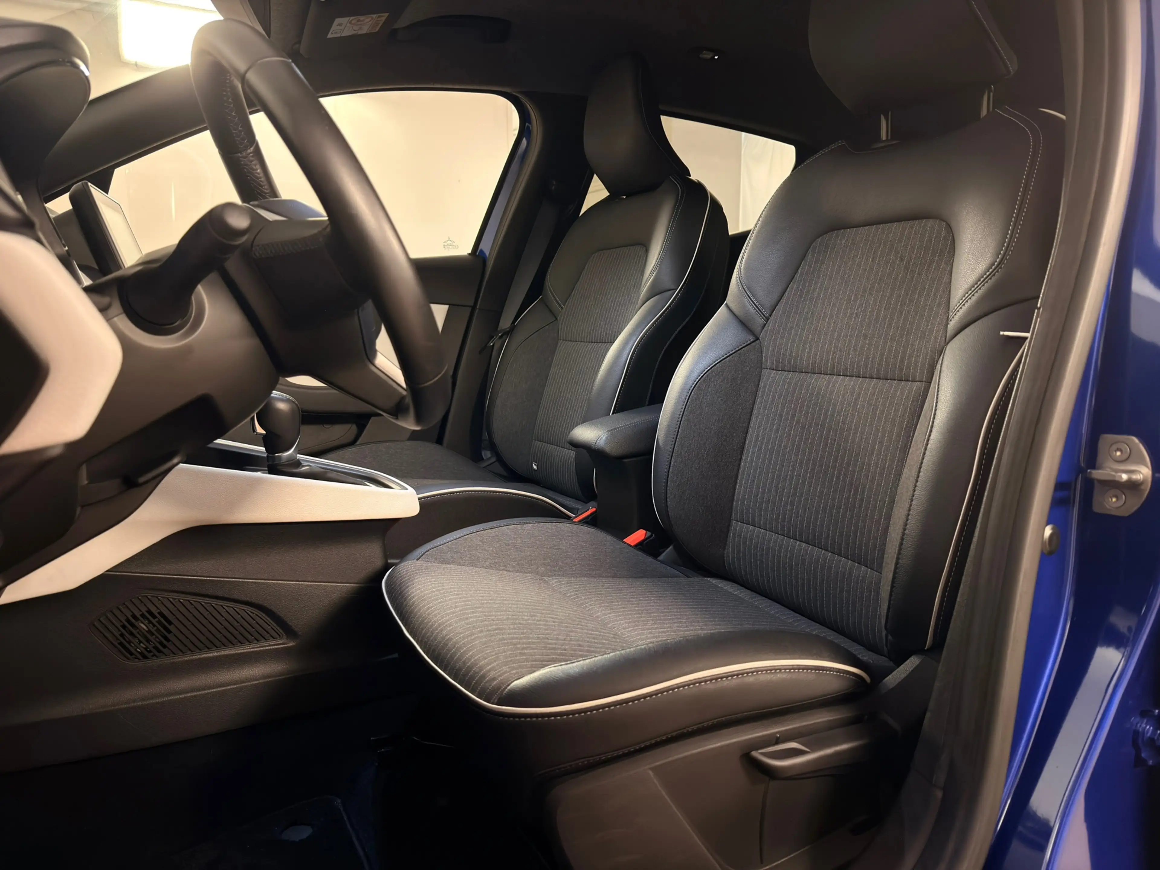 Renault Clio 1.6 E-Tech Hybrid 145 Techno Camera — photo 14